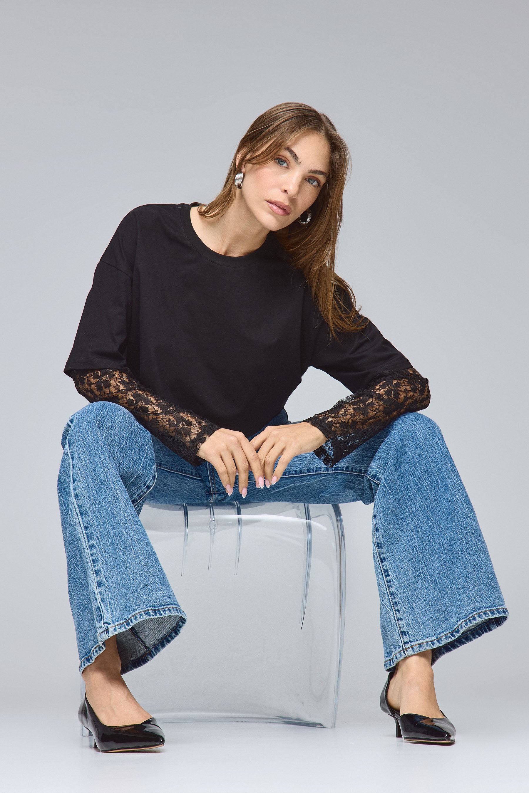 טי שירט שרוול תחרה