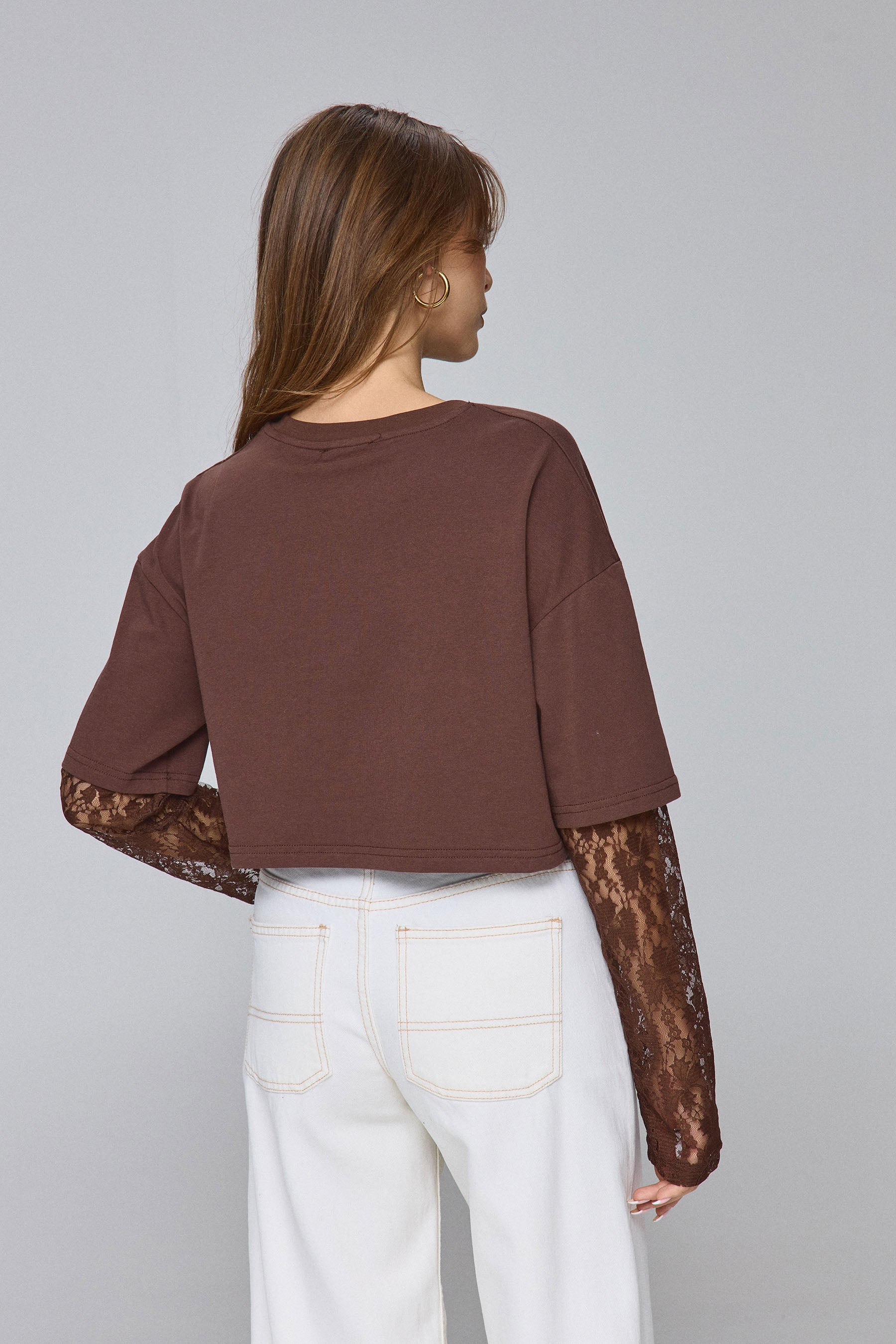 טי שירט שרוול תחרה