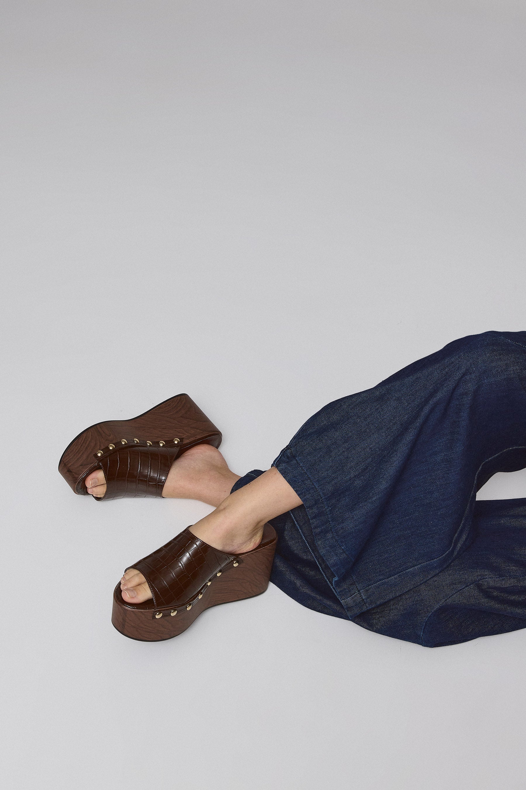 כפכף פלטפורמה עץ