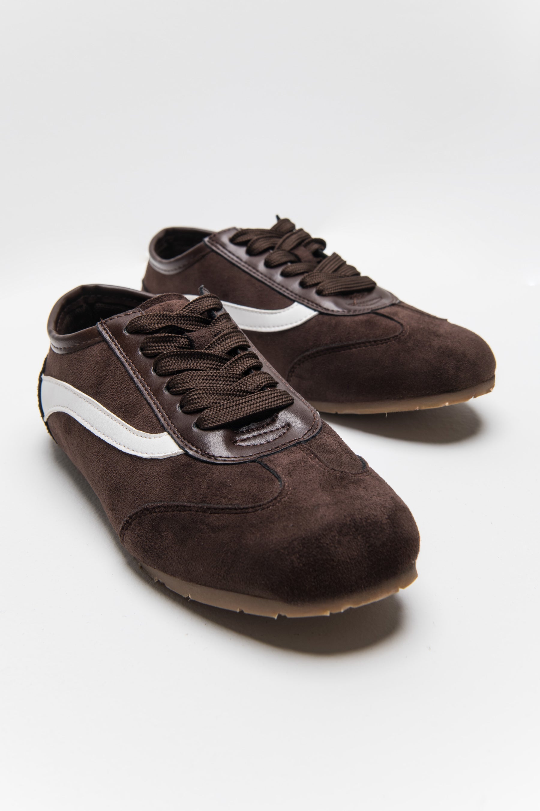 סניקרס קוקו חום