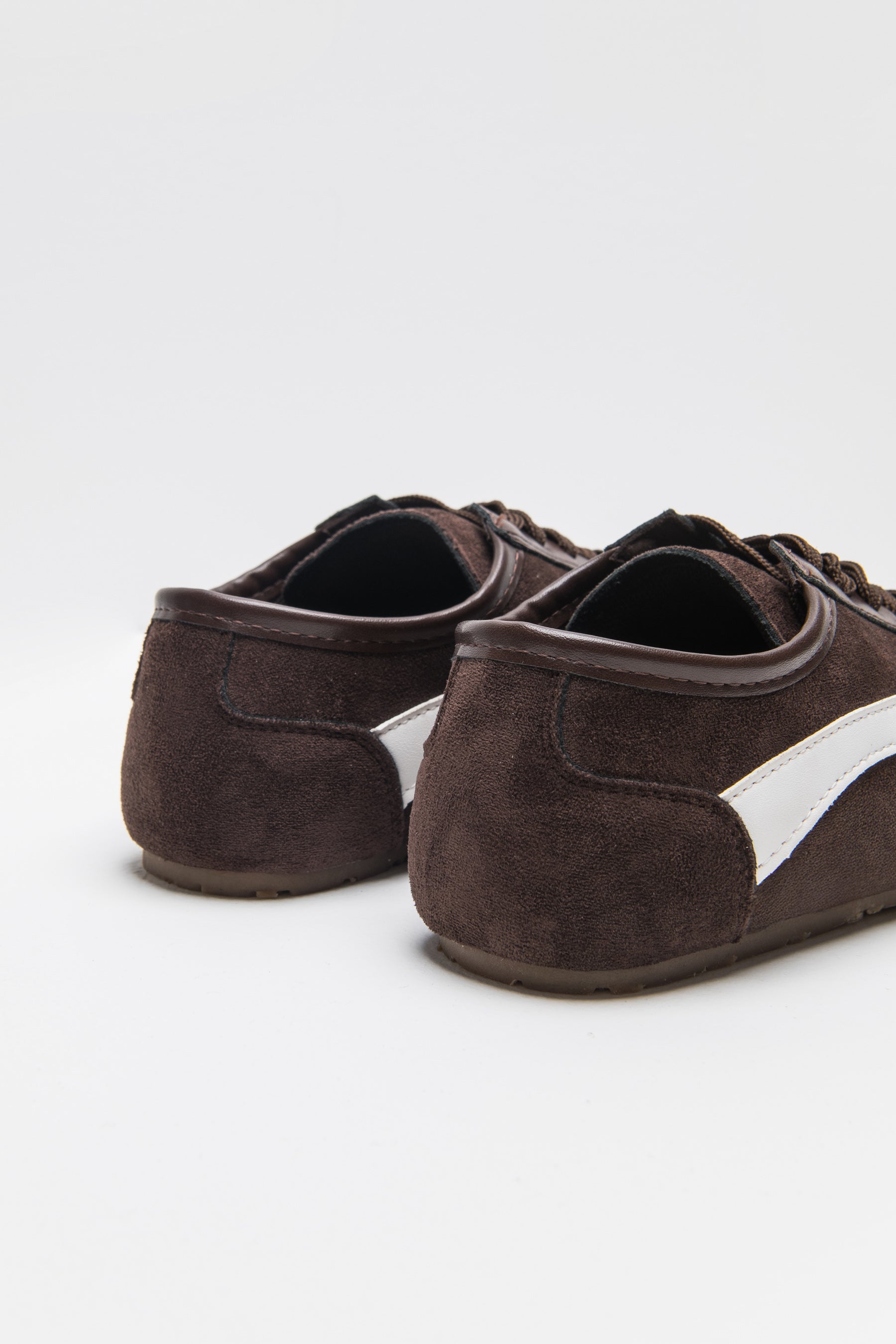 סניקרס קוקו חום