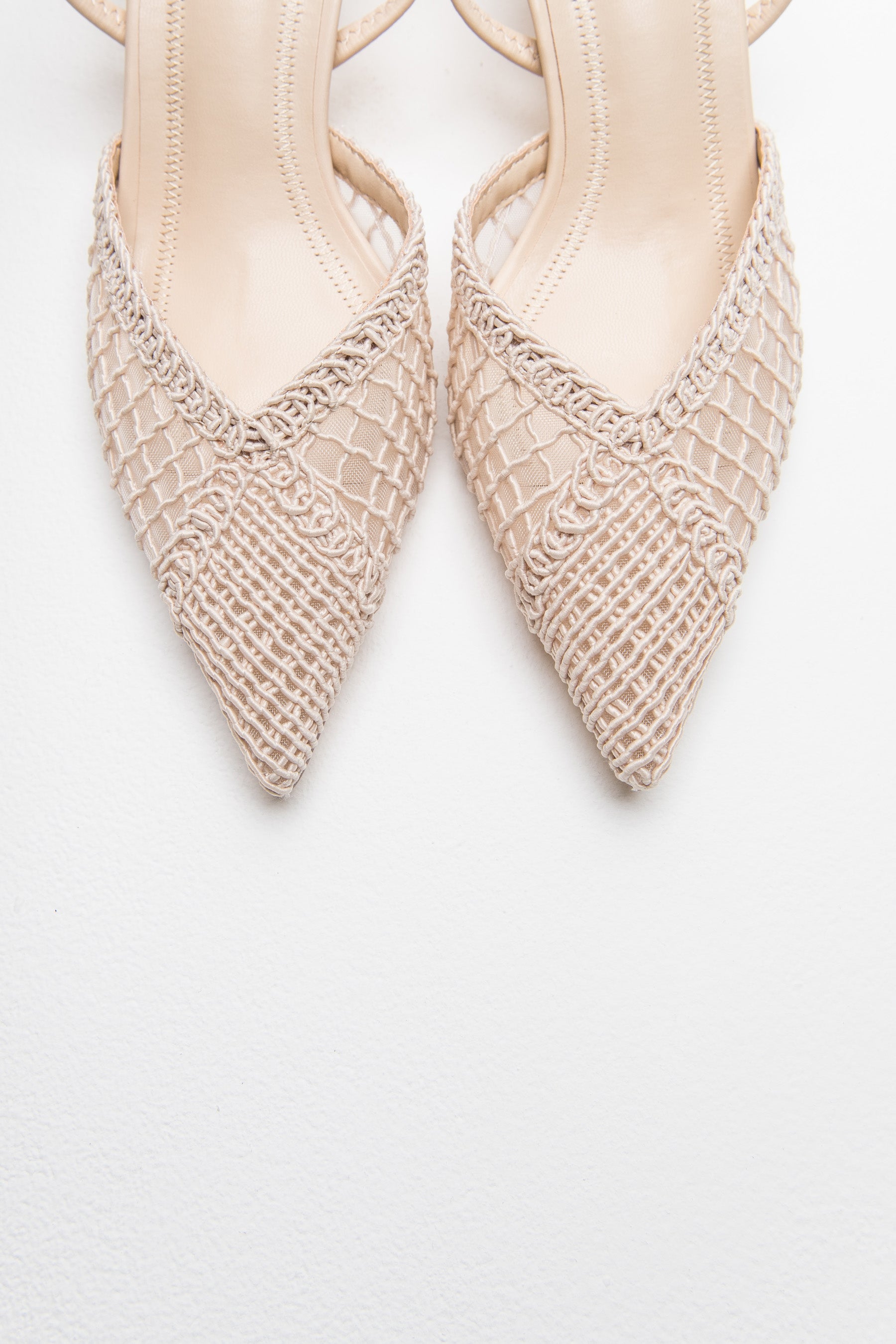 עקב שפיץ סרוג