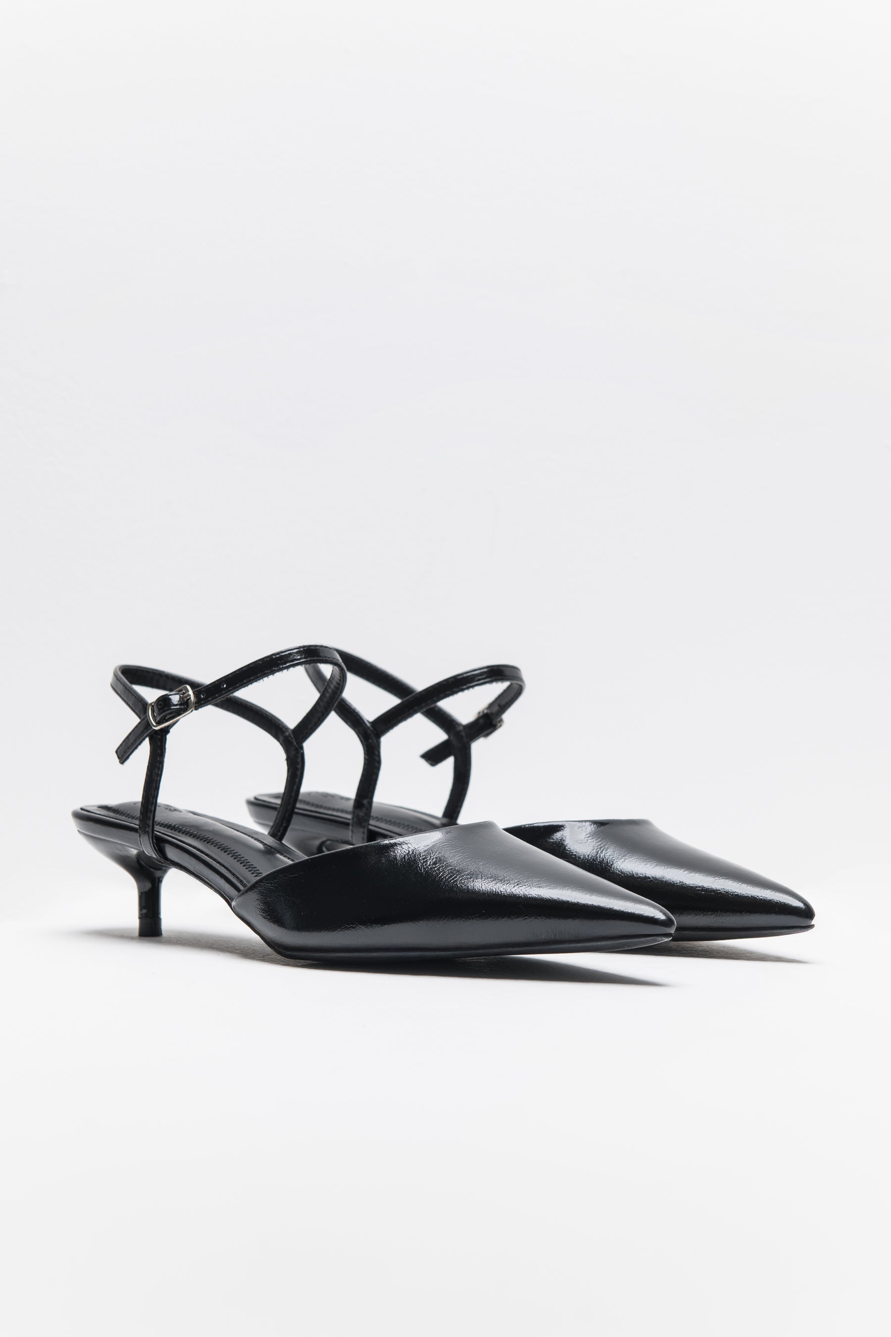 נעל עקב לולה