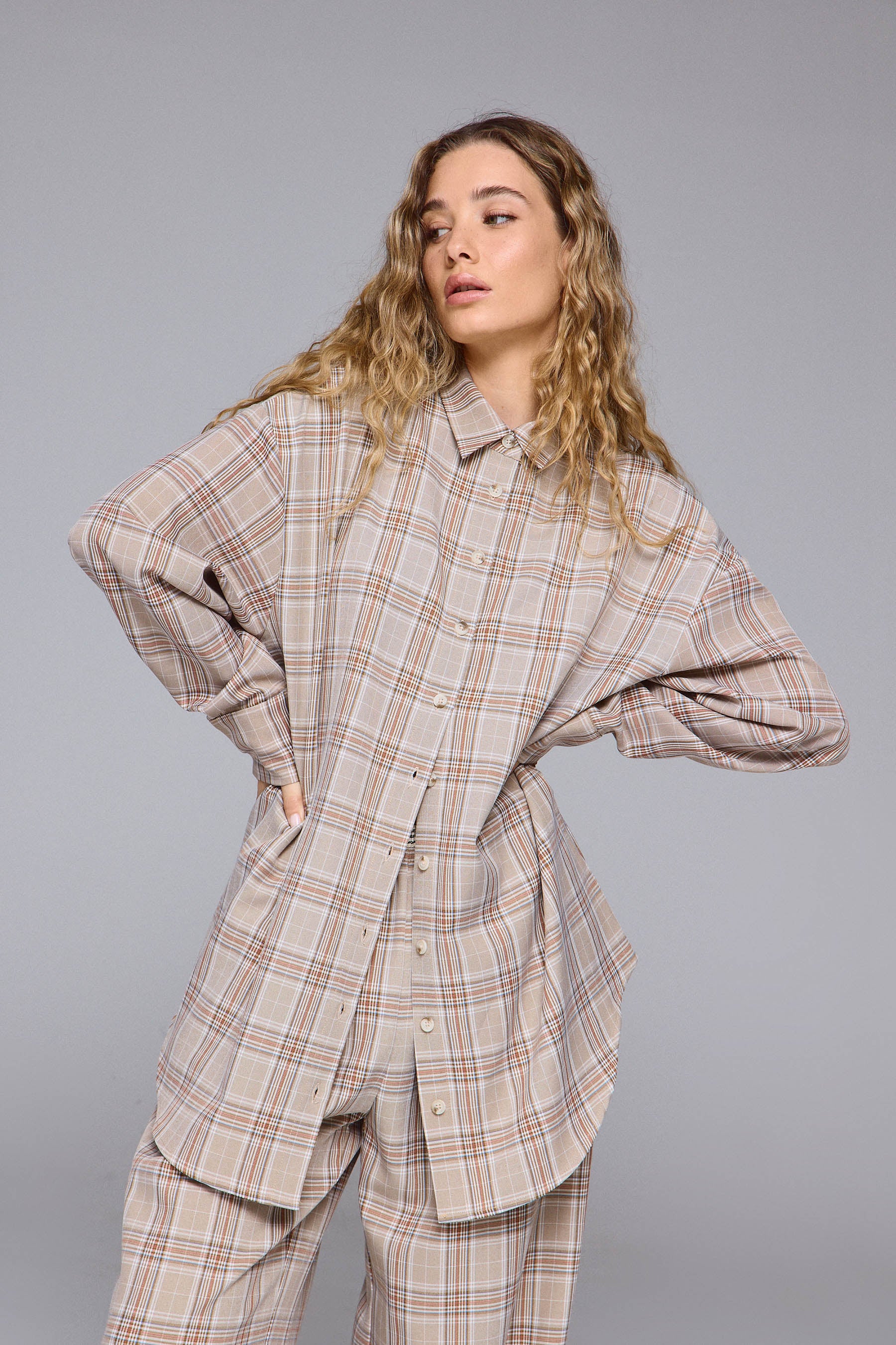 חולצת אוברסייז משובץ