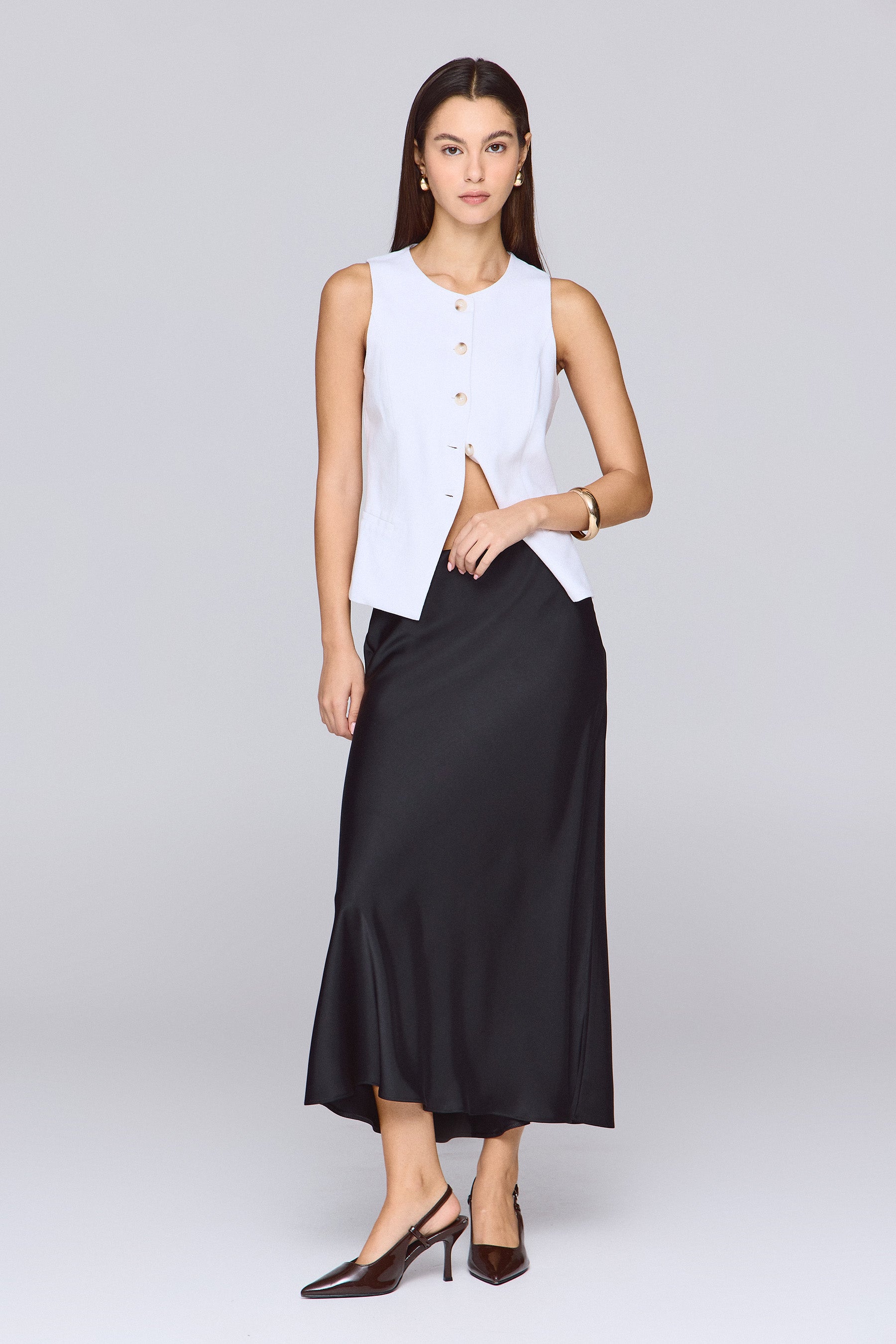 חצאית סאטן מידי בלאק