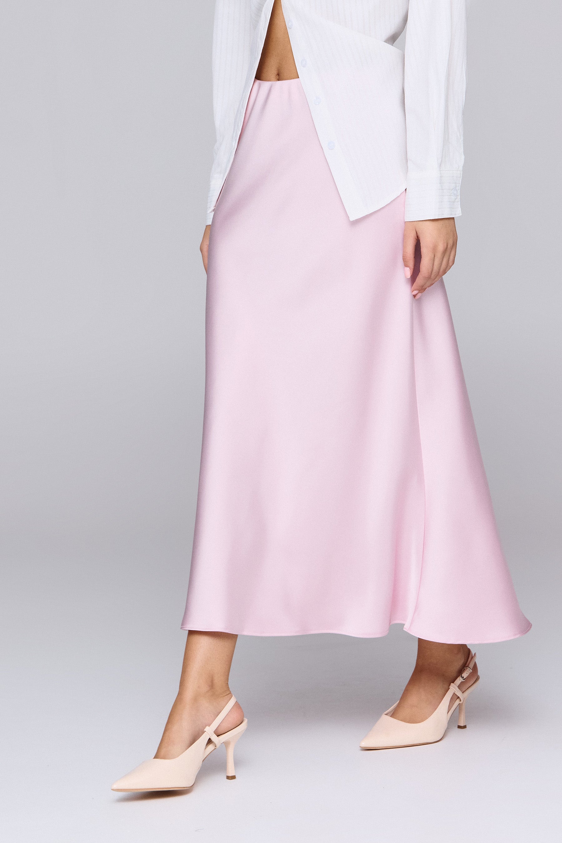 חצאית סאטן מידי פינק