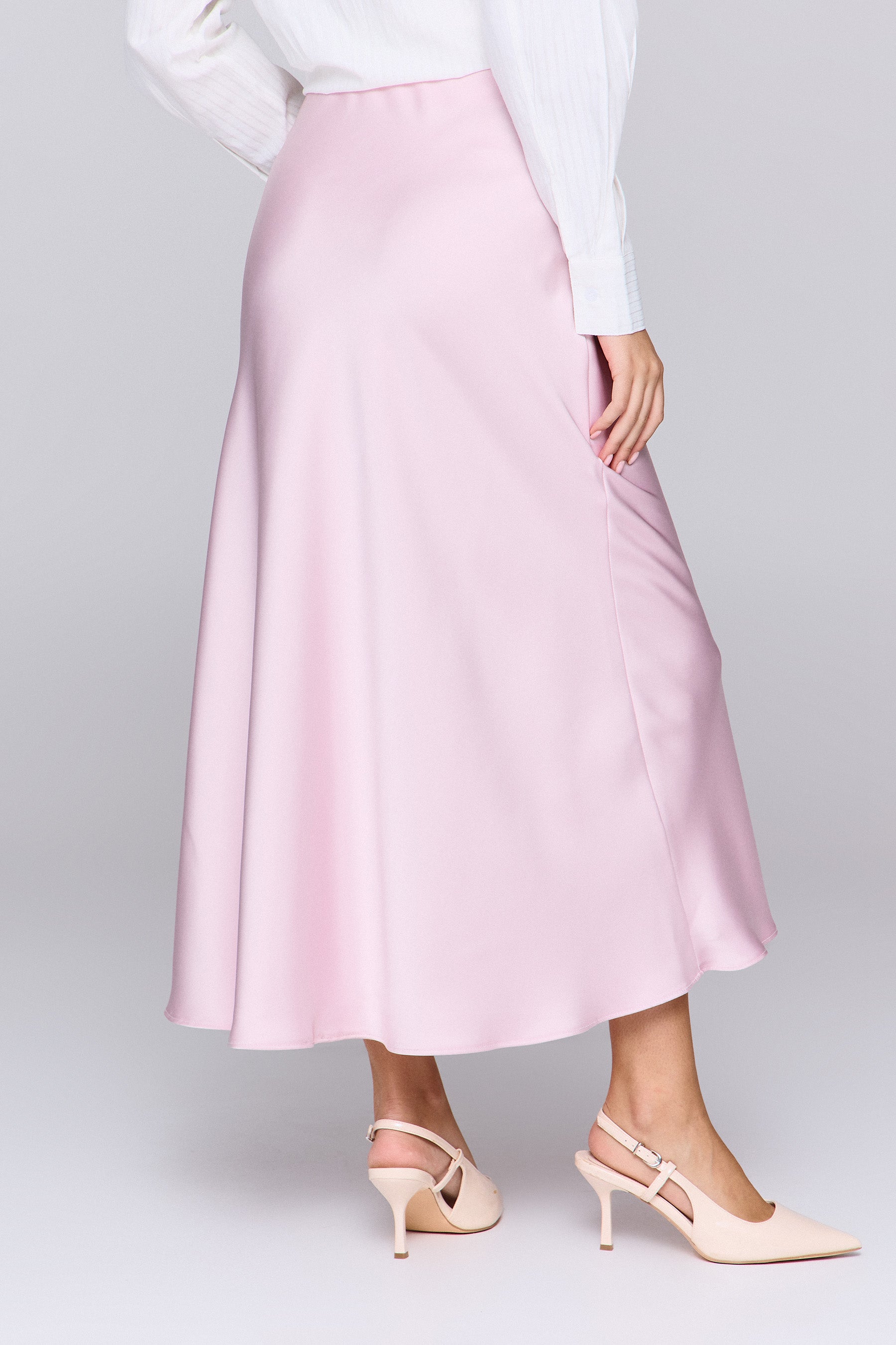 חצאית סאטן מידי פינק