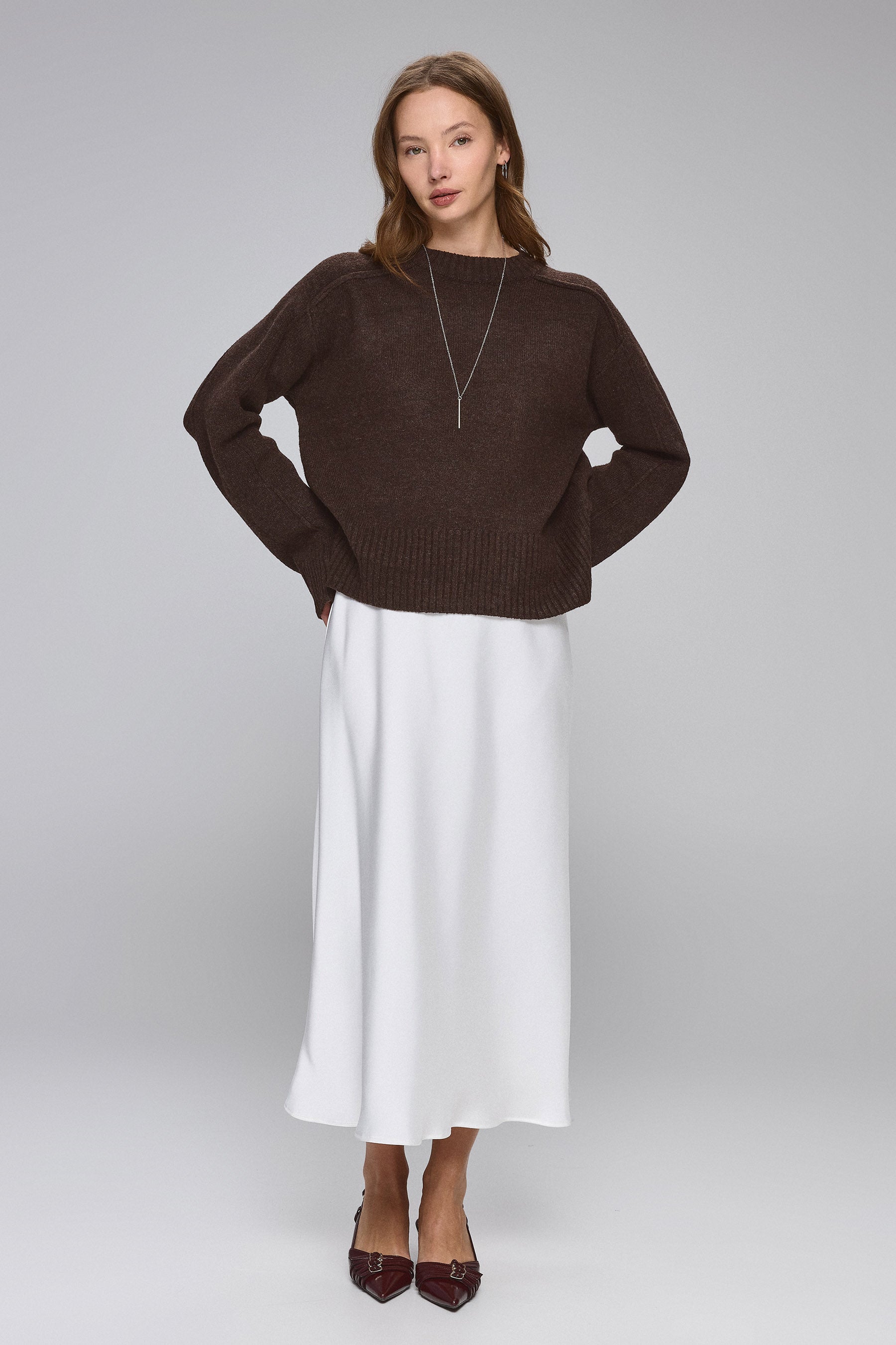 חצאית גלוסי מידי וויט