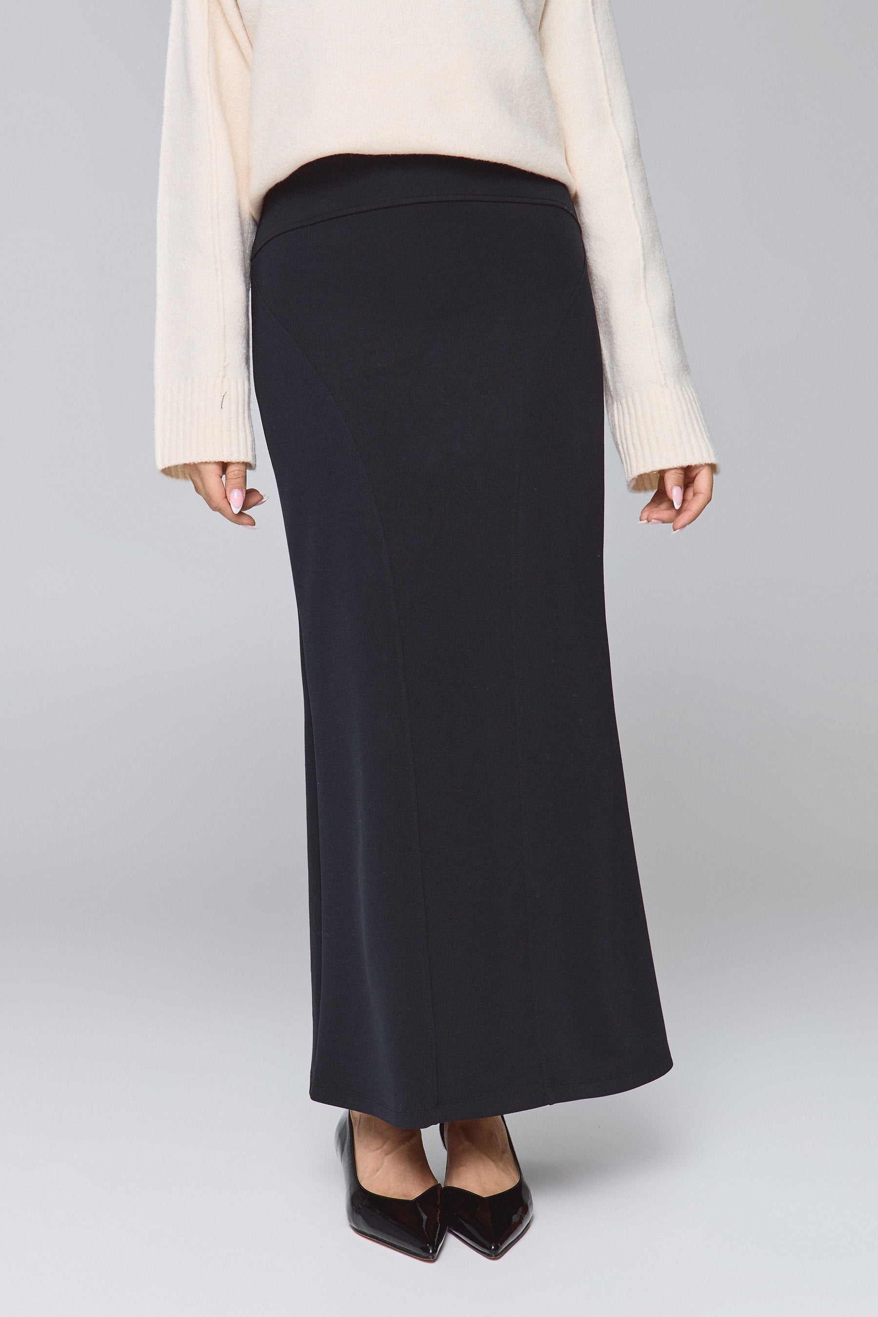 חצאית מקסי חתכים