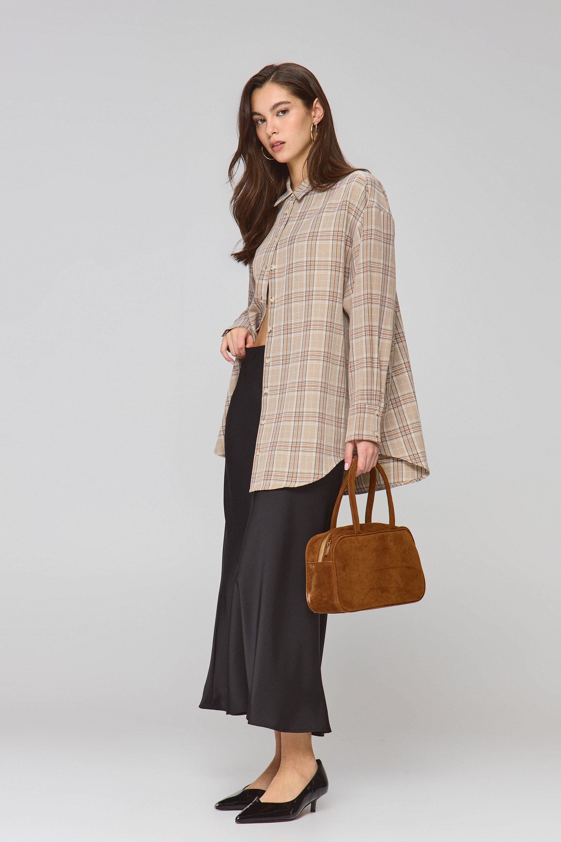 חצאית גלוסי מידי בלאק