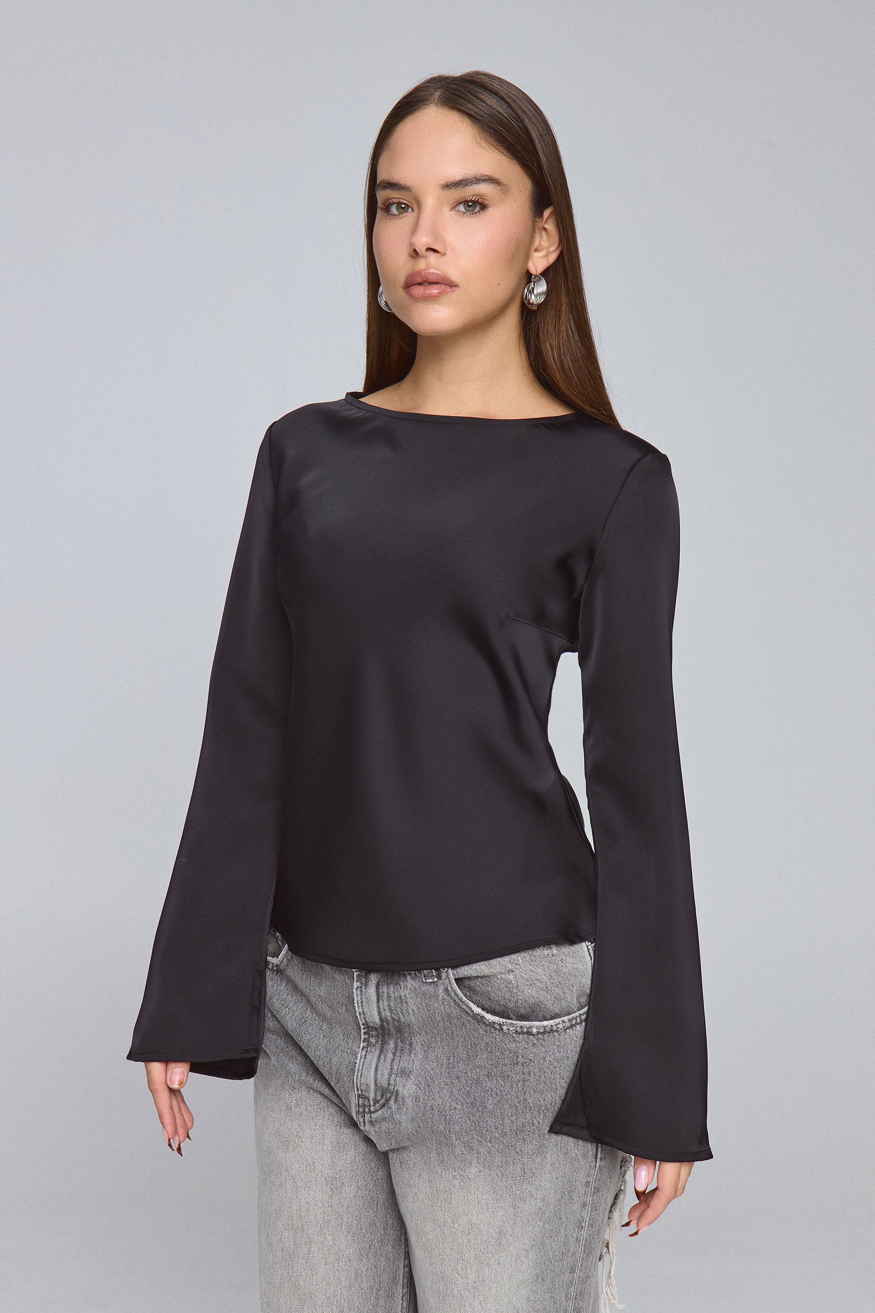 חולצת גלוסי שרוול שליץ שחור