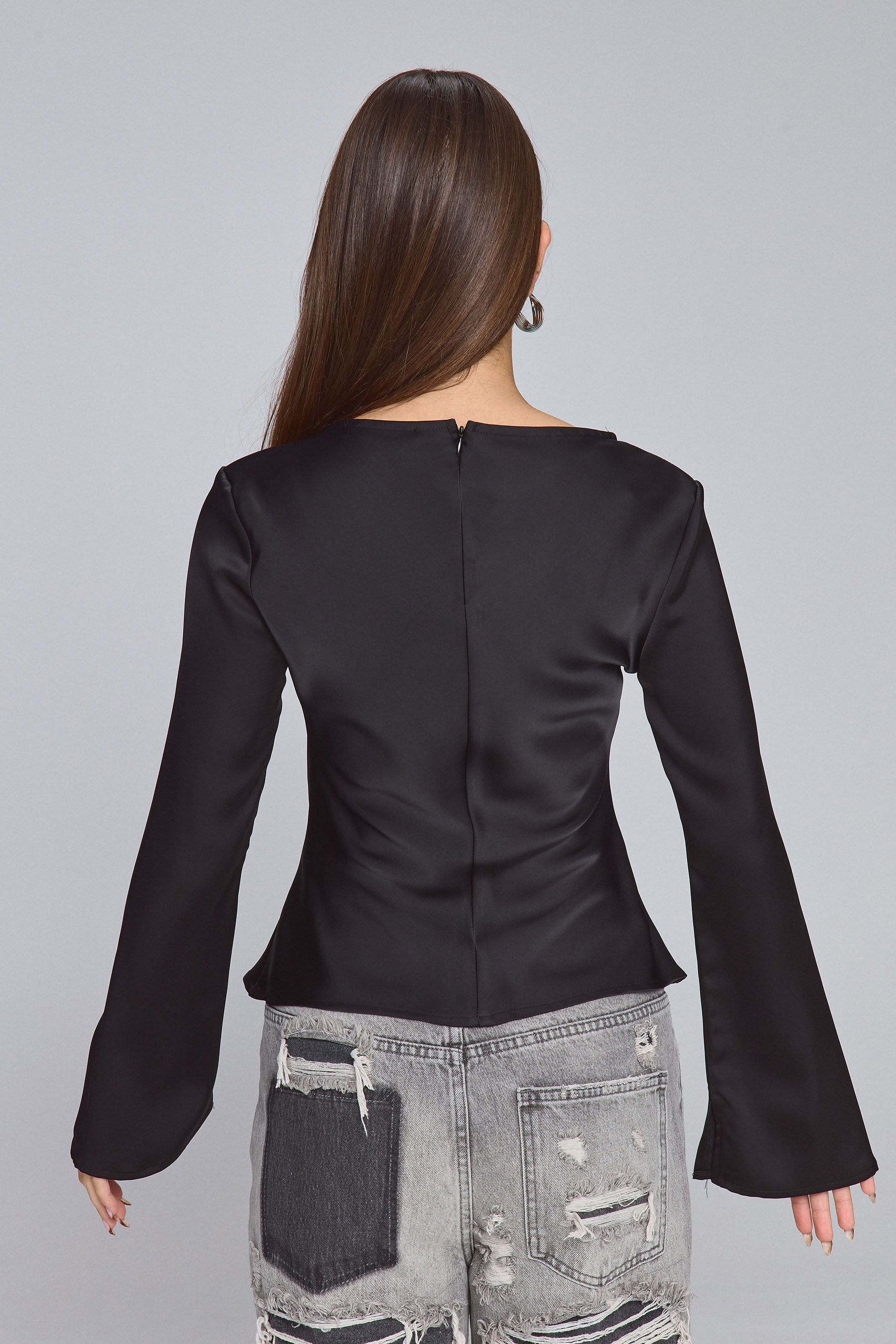חולצת גלוסי שרוול שליץ שחור