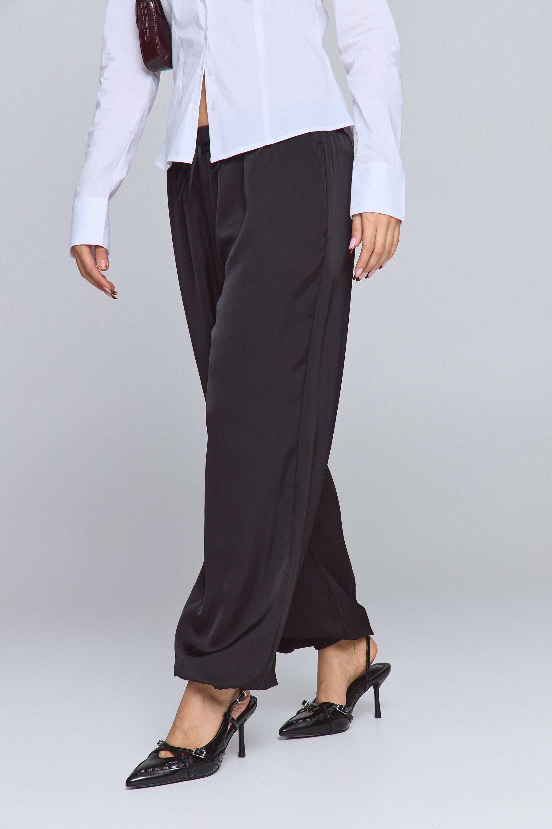 מכנס גלוסי בלון קשירה בלאק