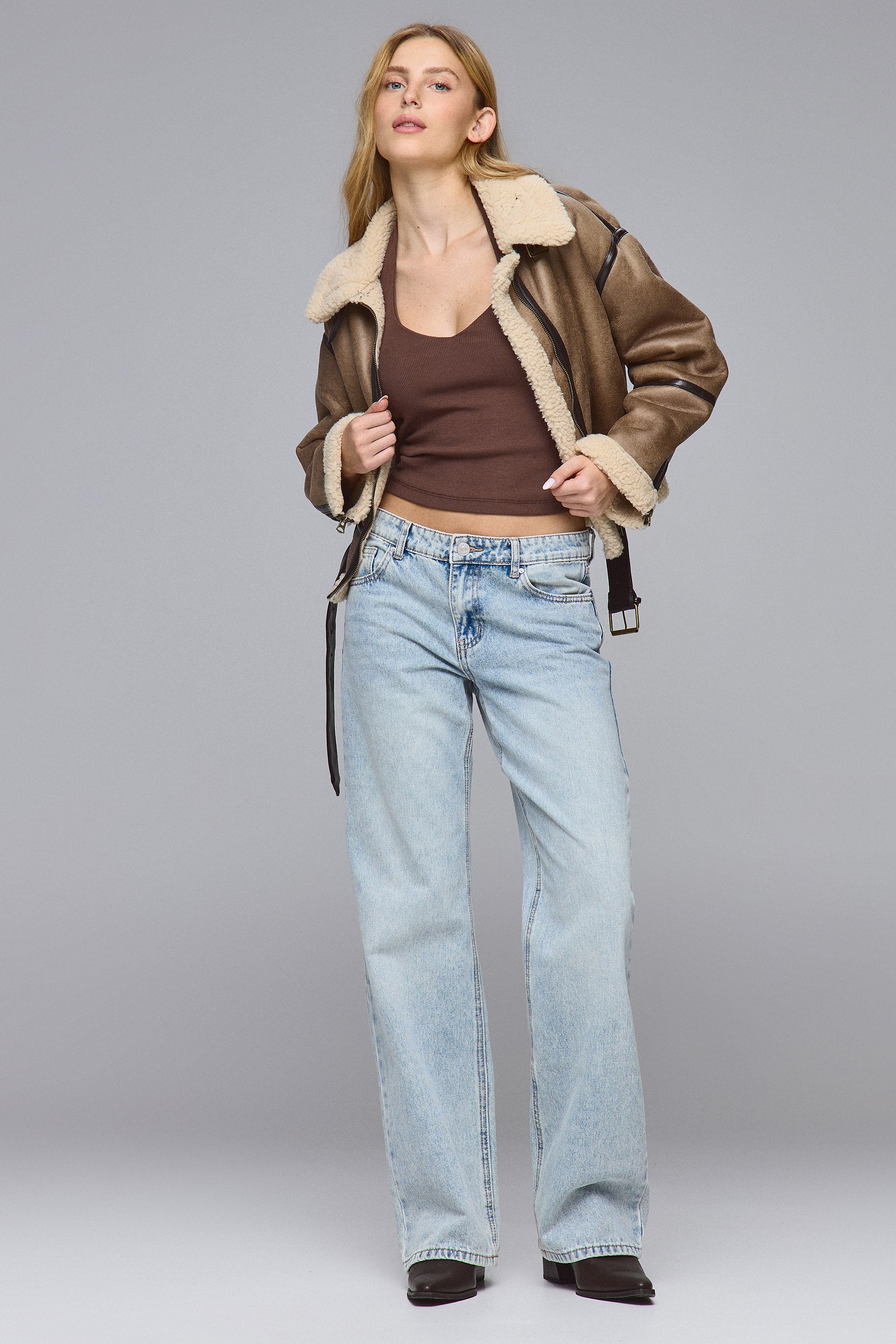 גופיית קולר קלואי קולור