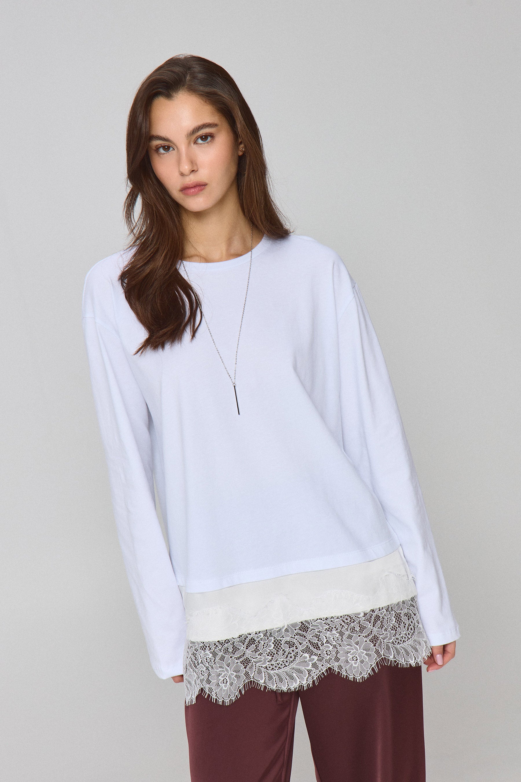 טישירט אוברסייז שילוב תחרה וויט