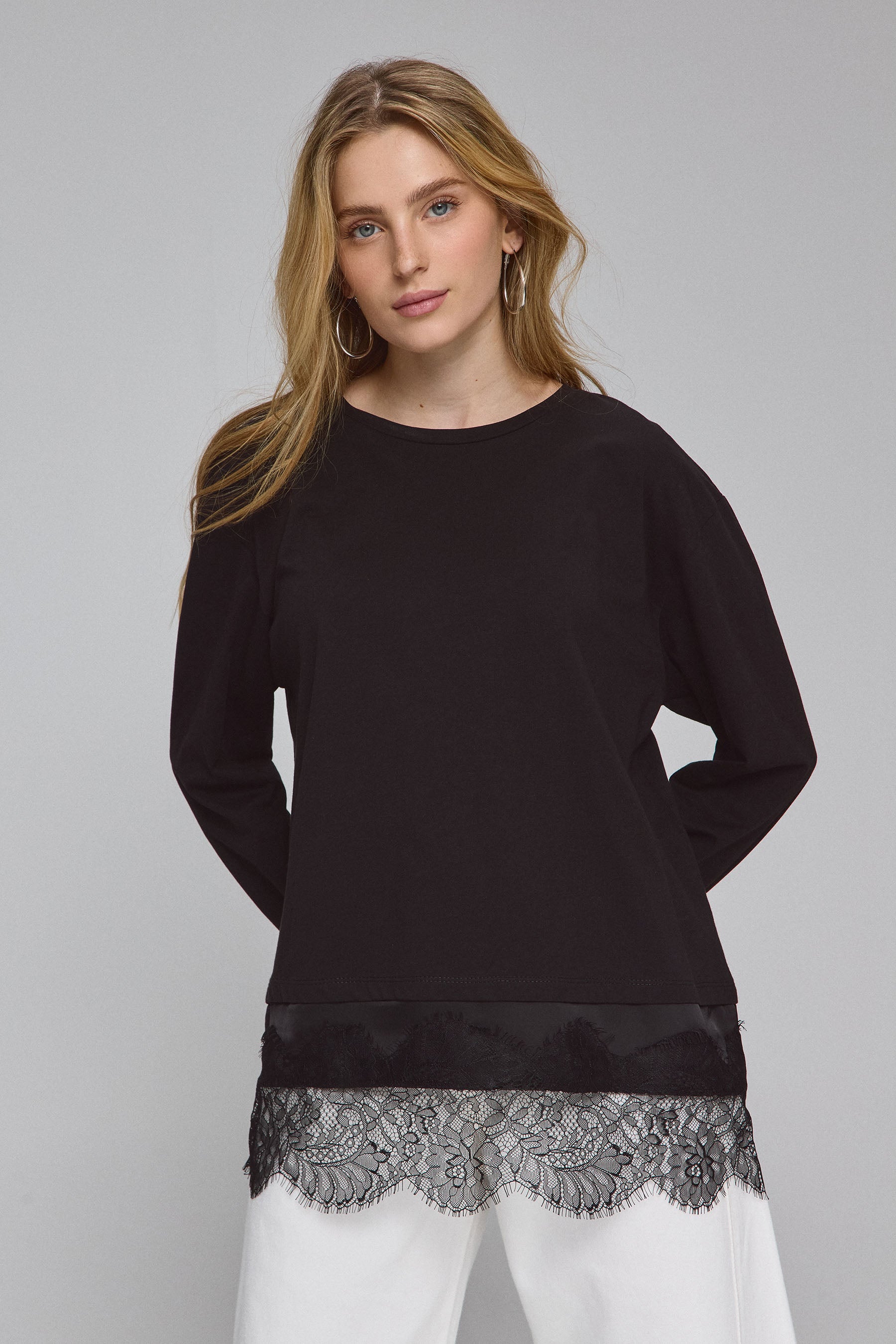 טישירט אוברסייז שילוב תחרה בלאק