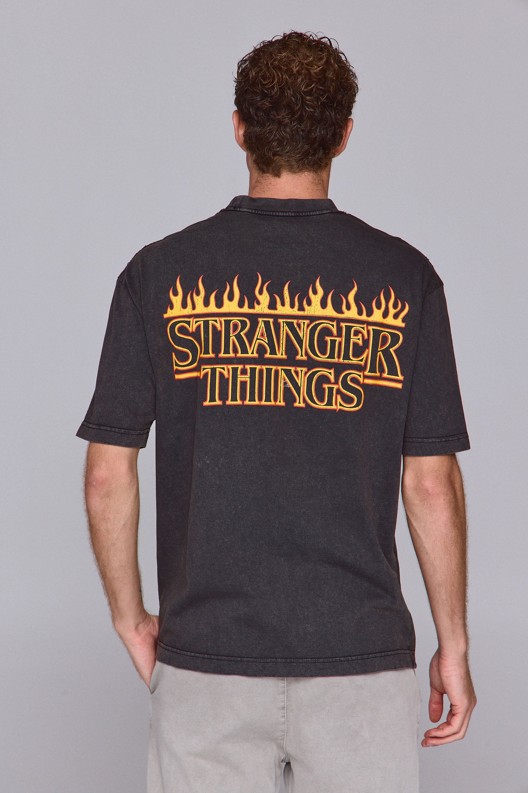 טי סטריינג'ר ת'ינגס להבה