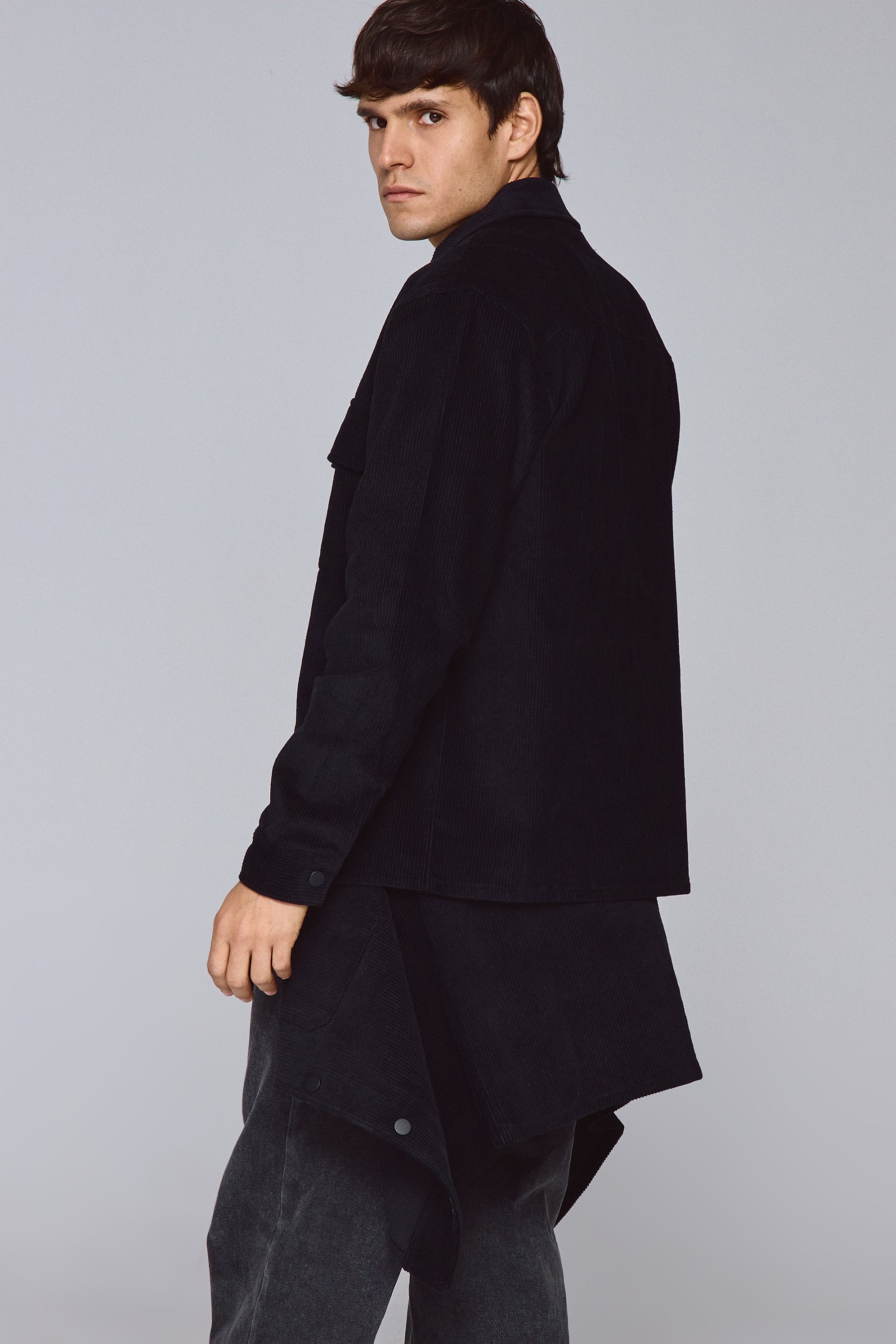 חולצת קורדורוי עם כיס