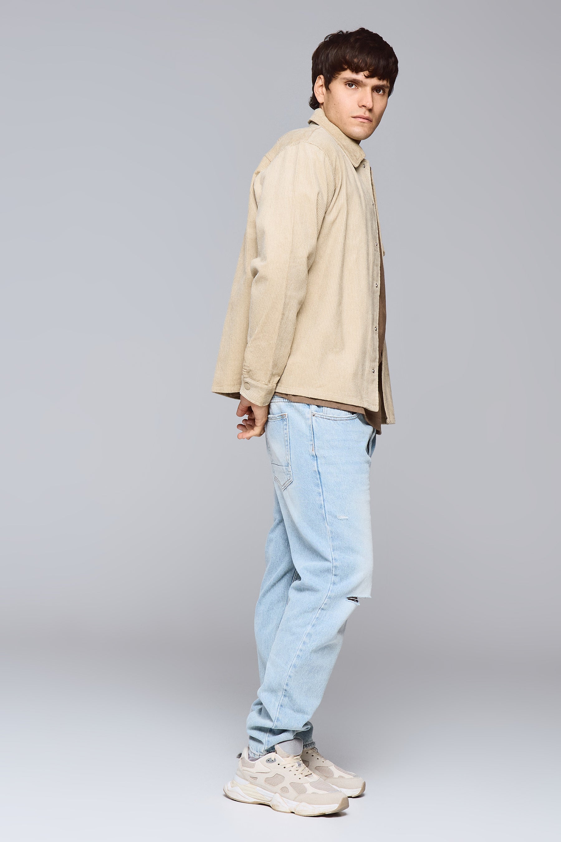 חולצת קורדורוי עם כיס