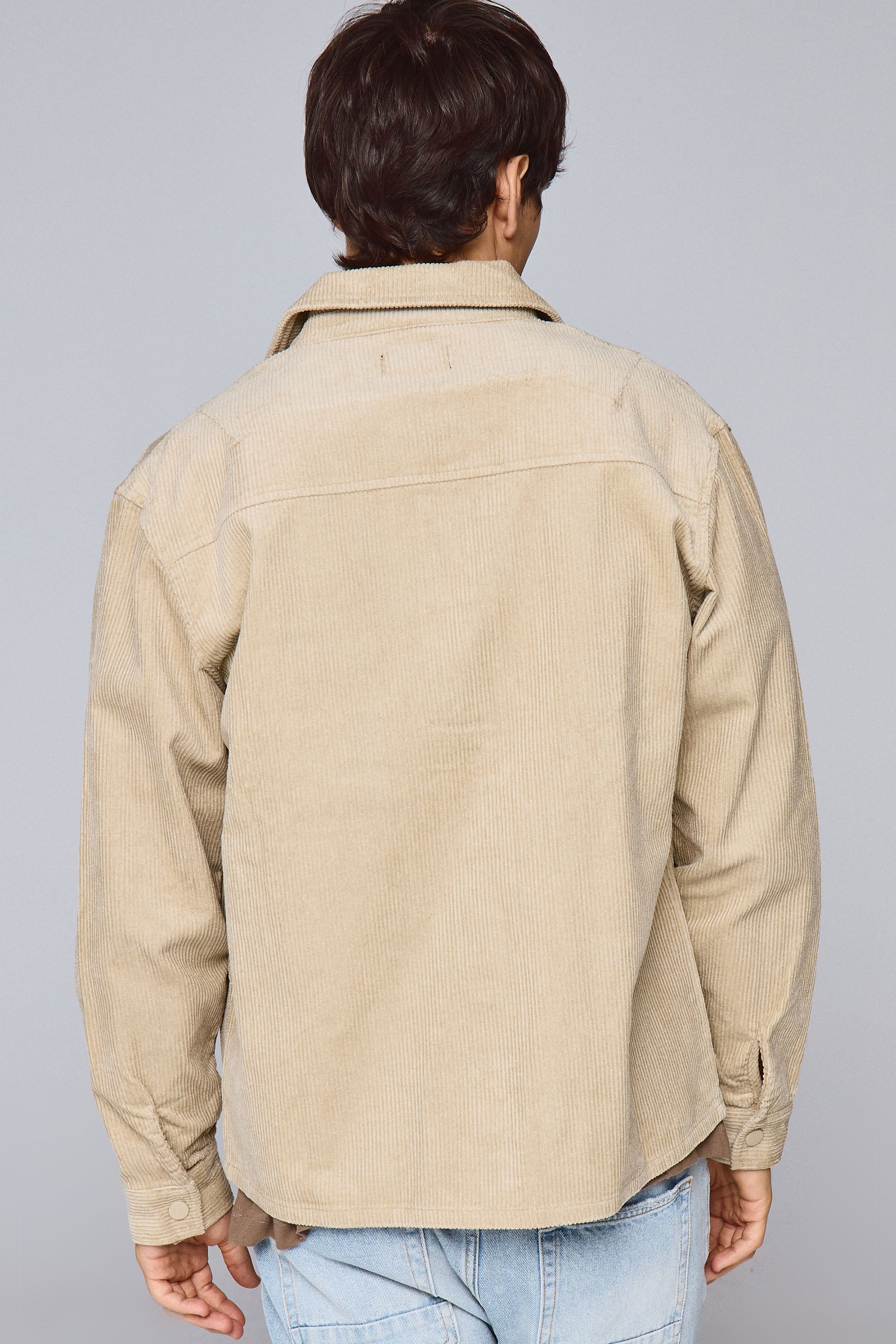 חולצת קורדורוי עם כיס