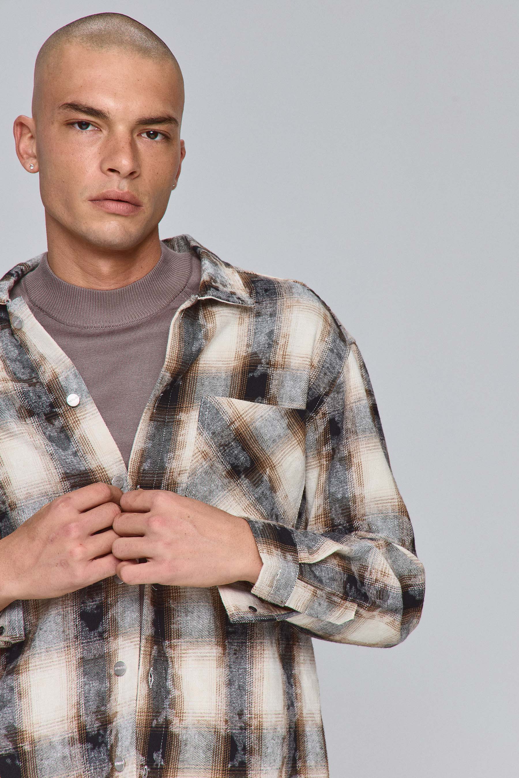 אוברשירט משובץ ווש חום