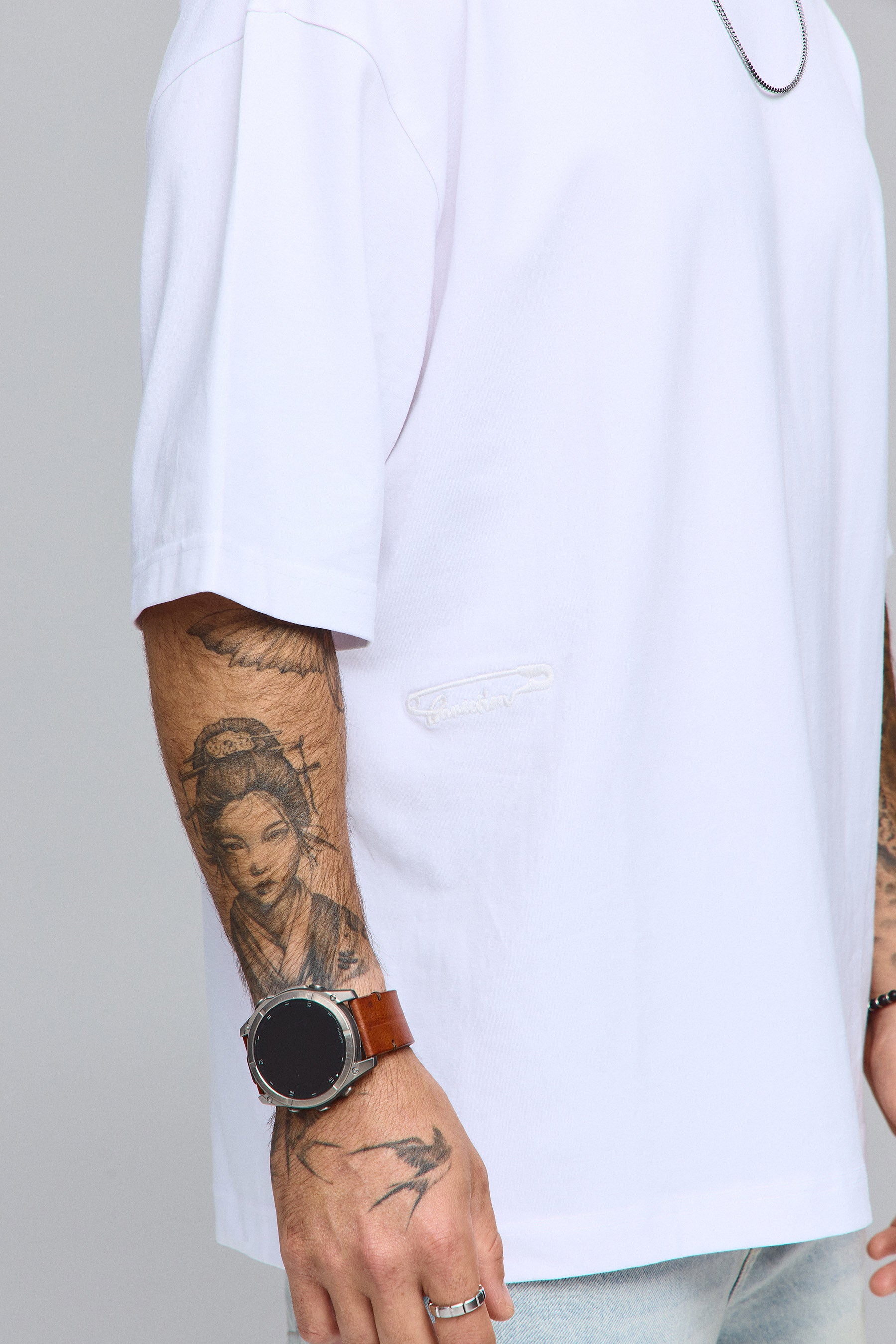 טי לייקרה בייסיק