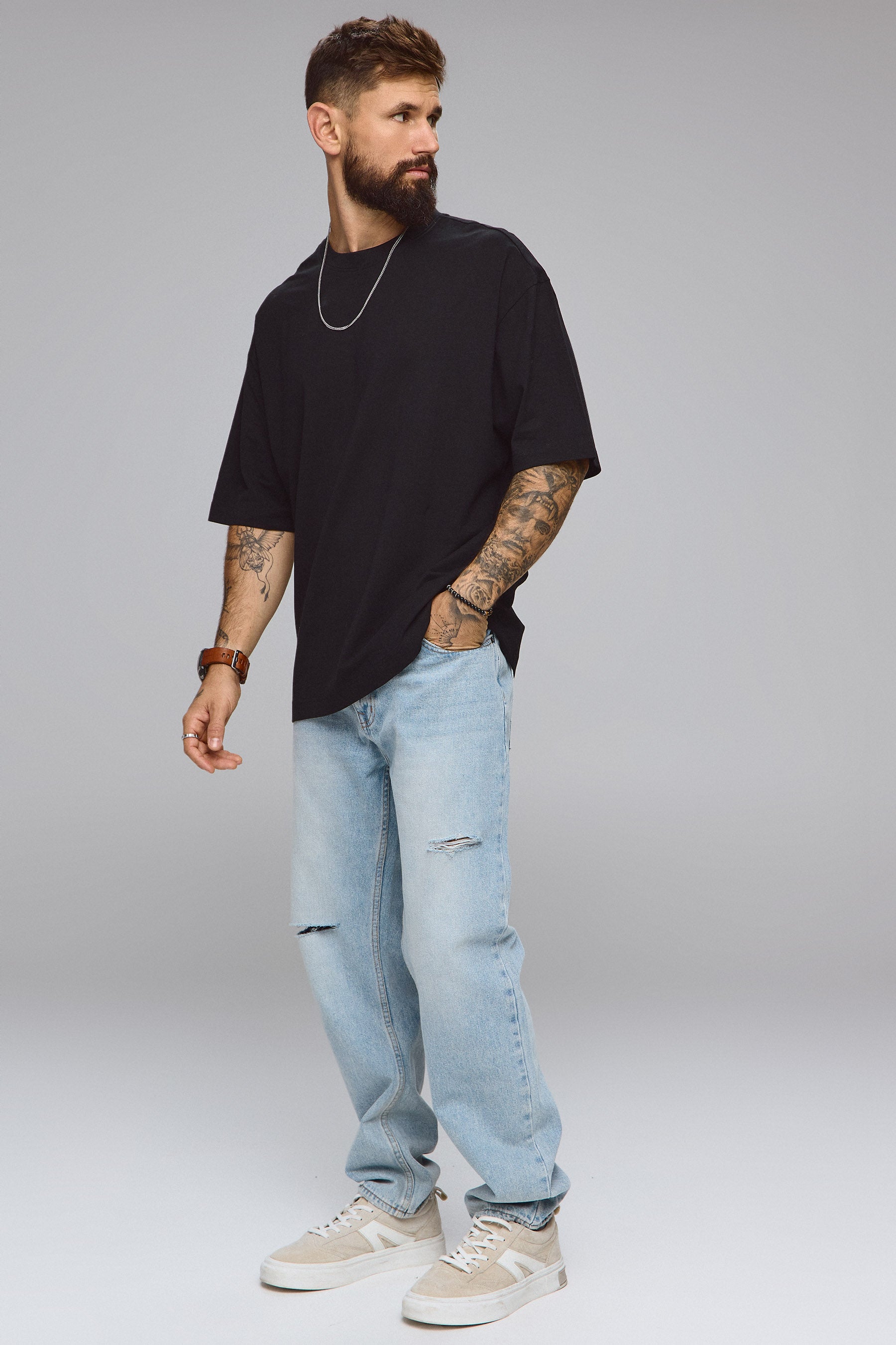 טי לייקרה בייסיק