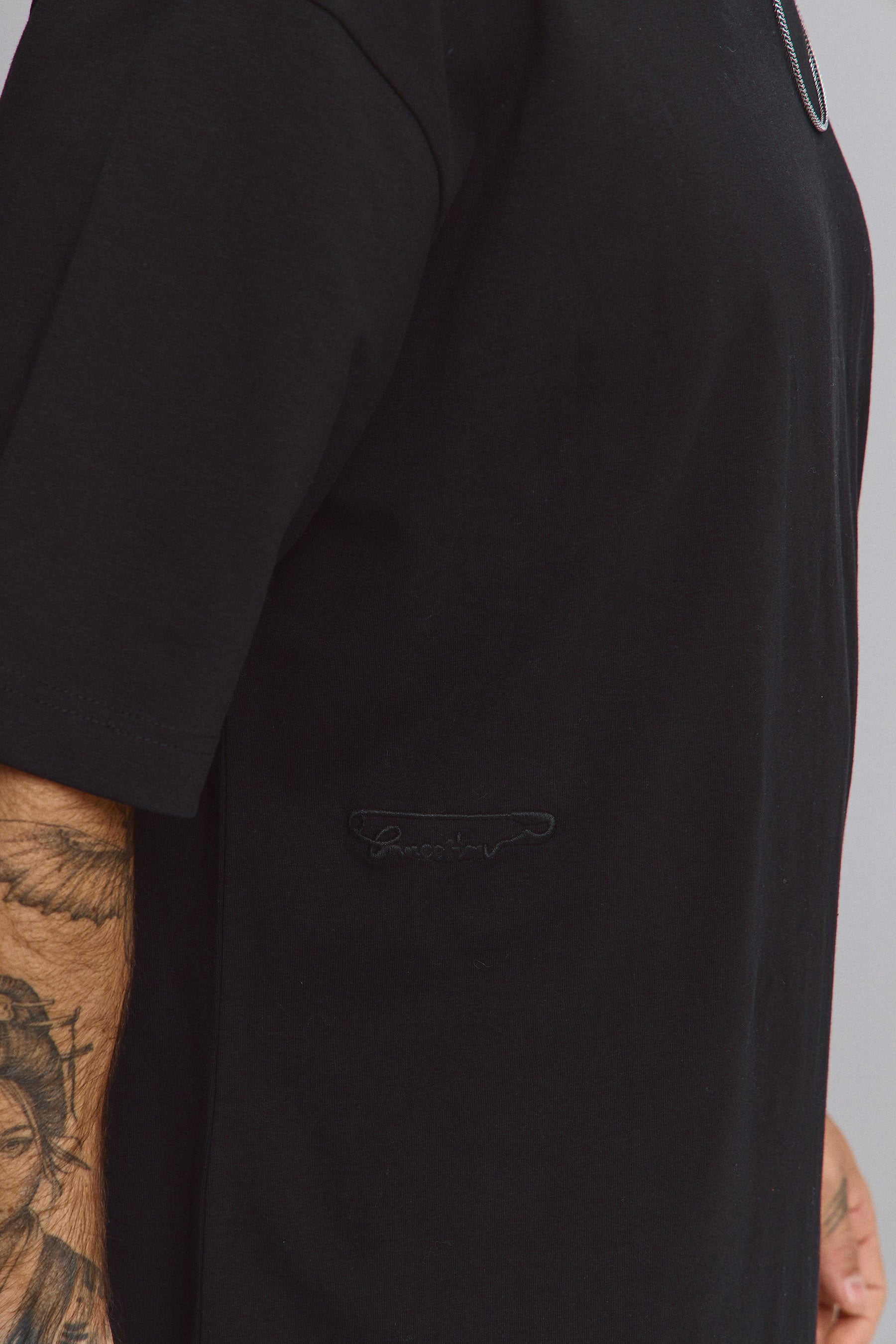 טי לייקרה בייסיק