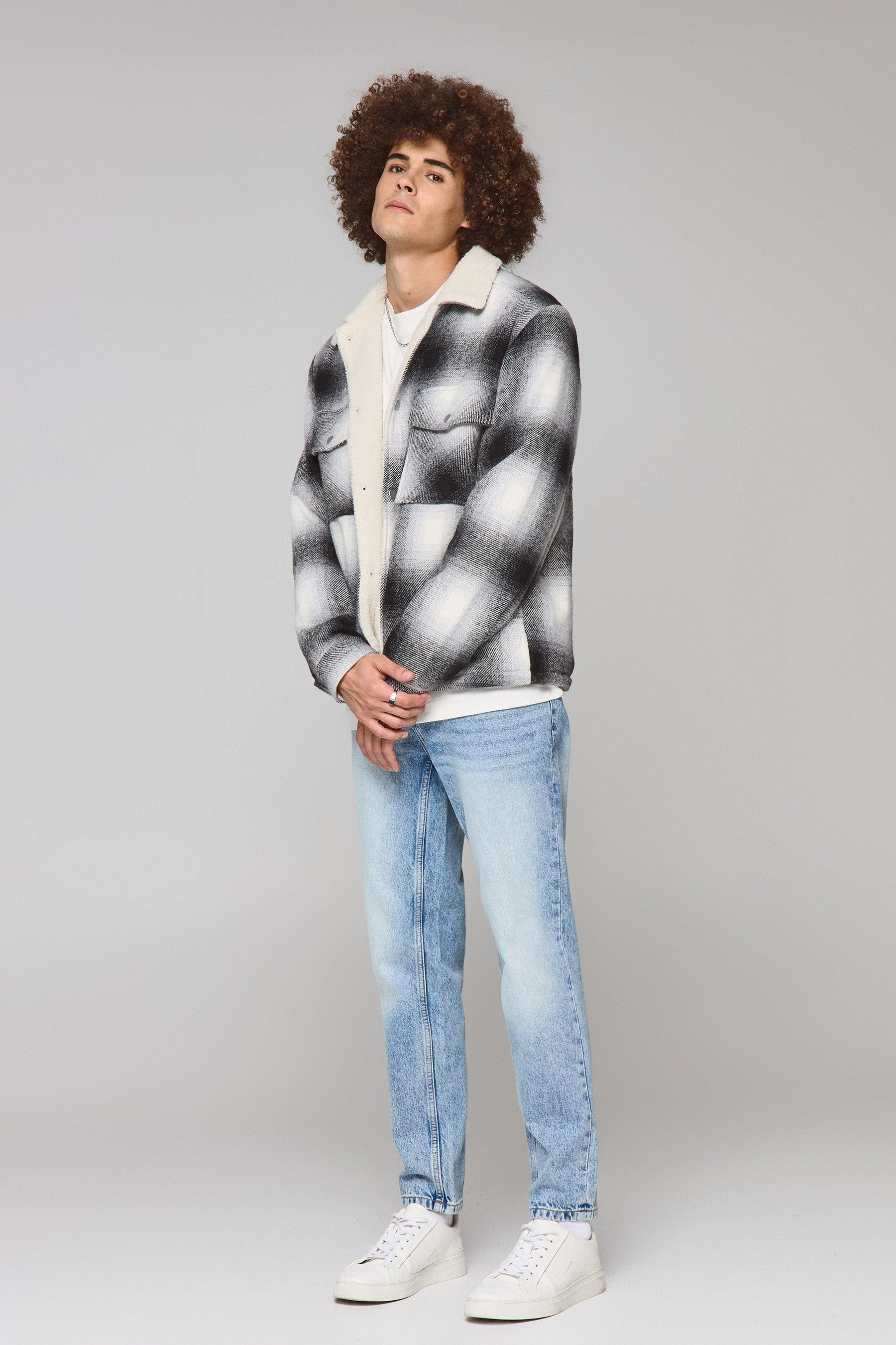 ג'ינס לואיס