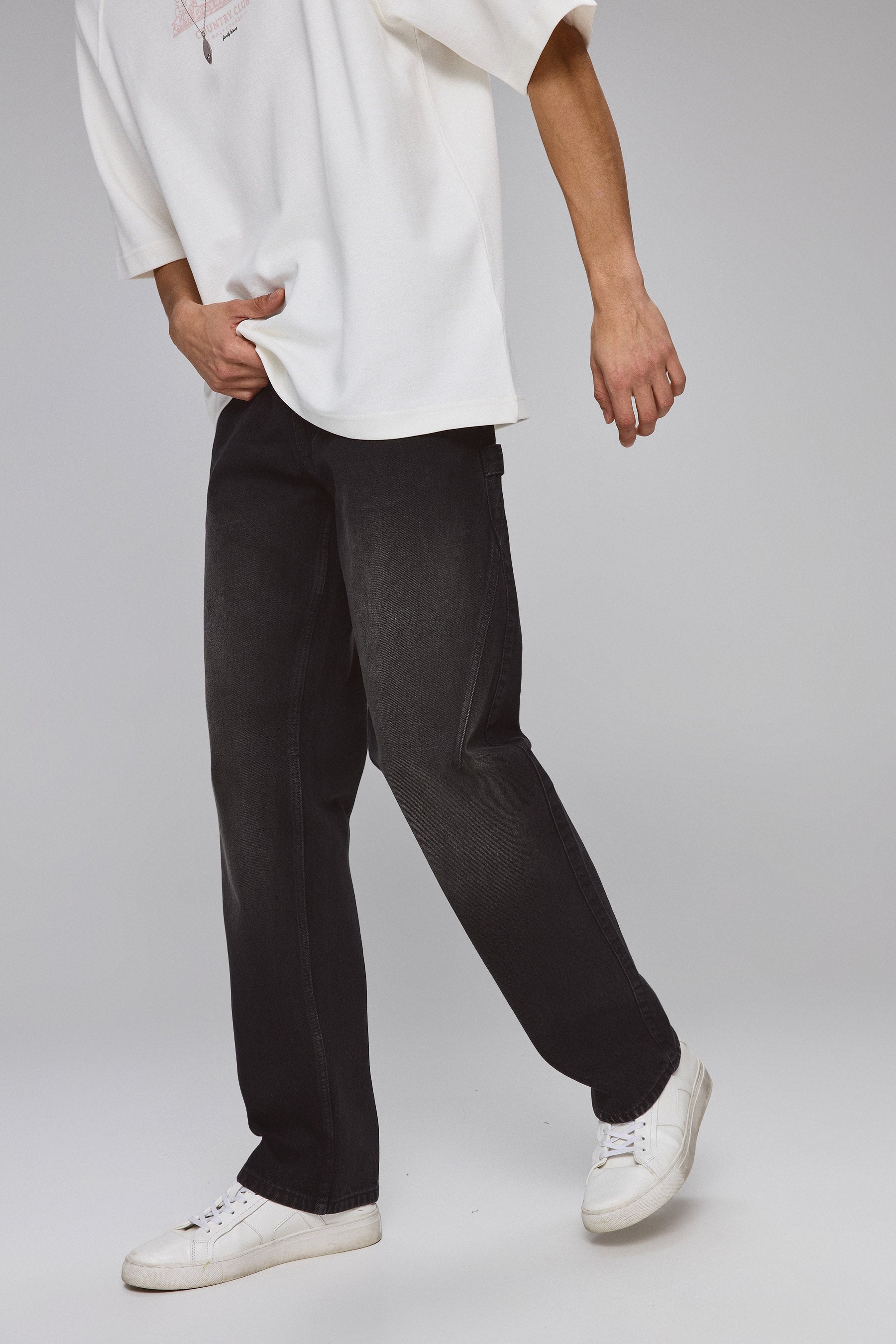 ג'ינס קרפנטר חתך