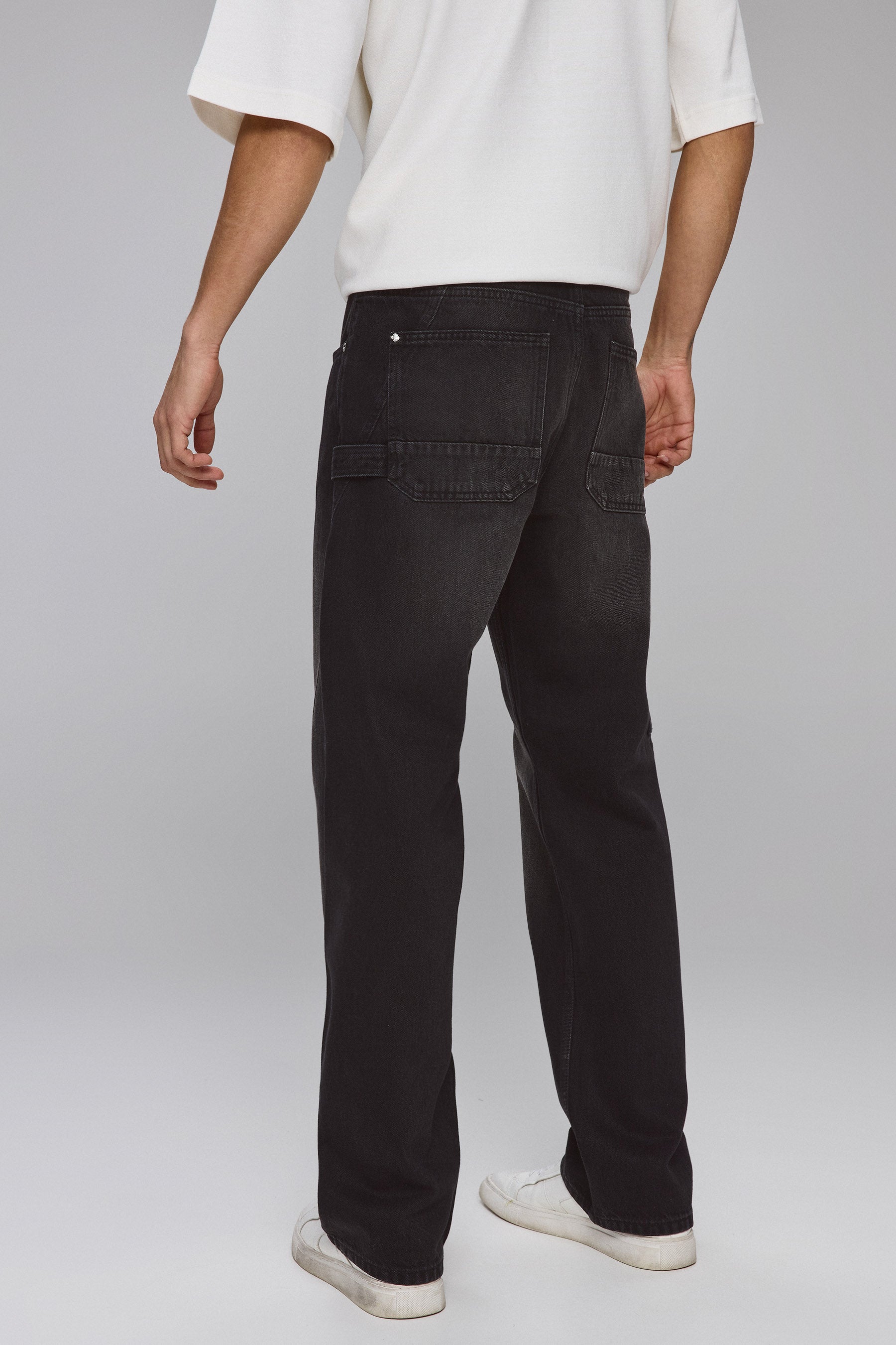 ג'ינס קרפנטר חתך