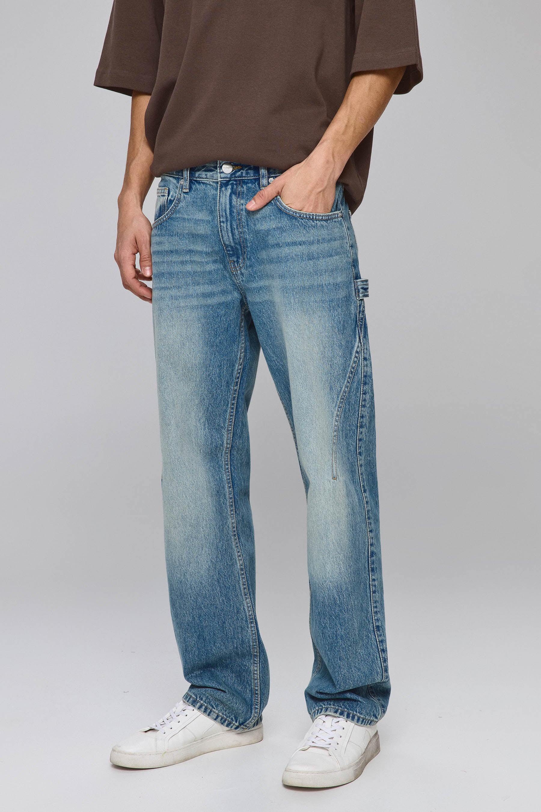 ג'ינס קרפנטר חתך