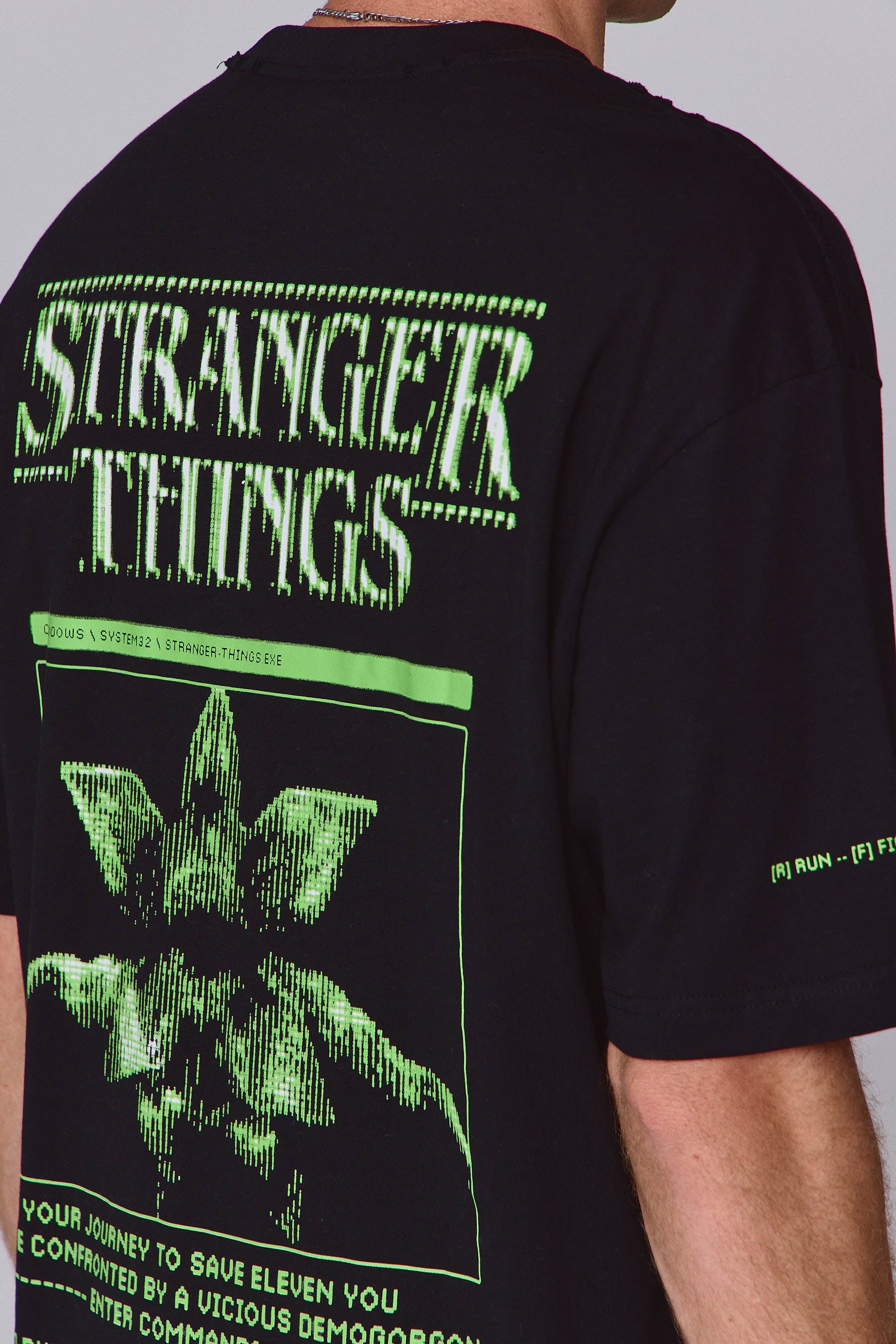 טי סטריינג'ר ת'ינגס גרין