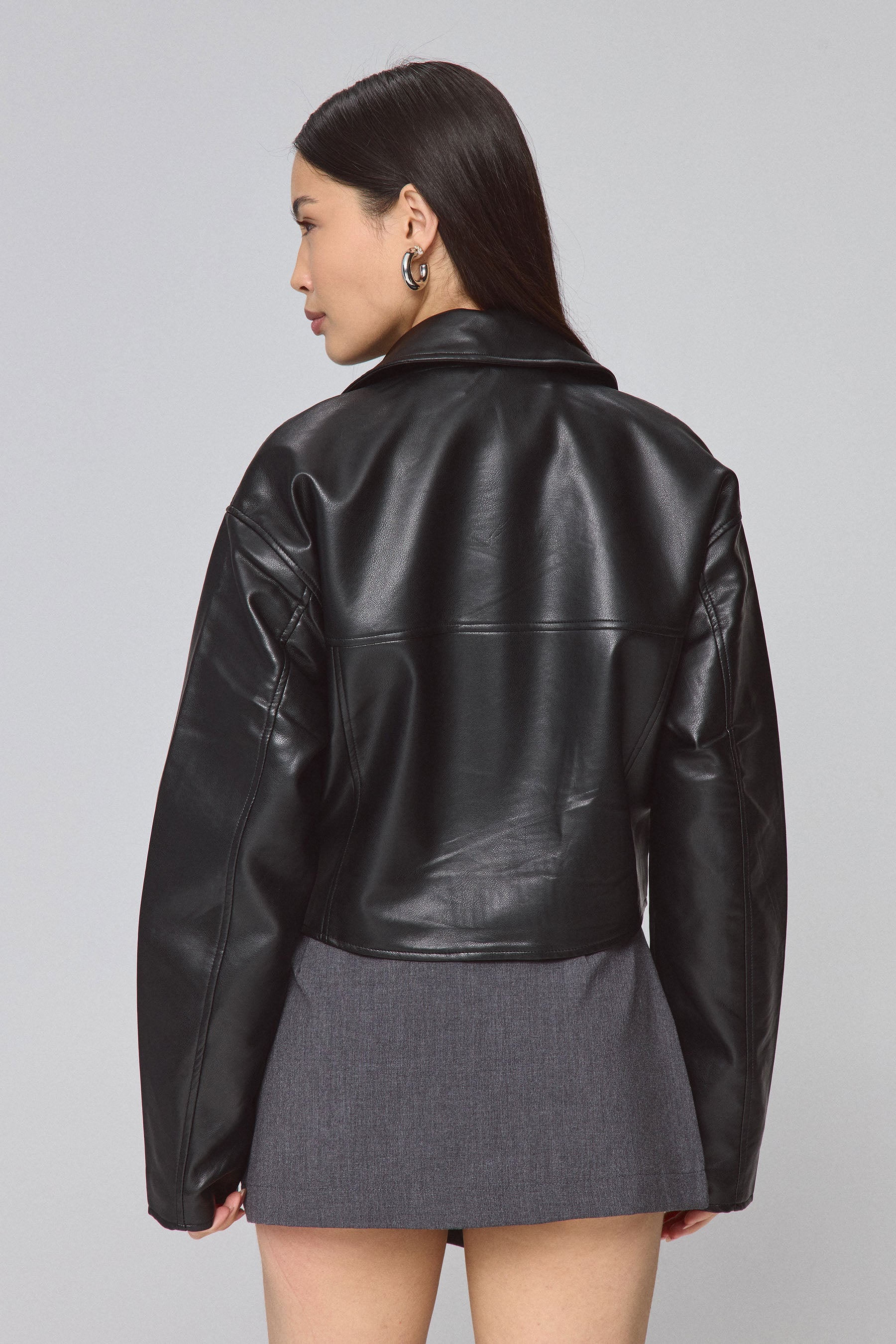 ג'קט בייקר קרופ אדריאנה