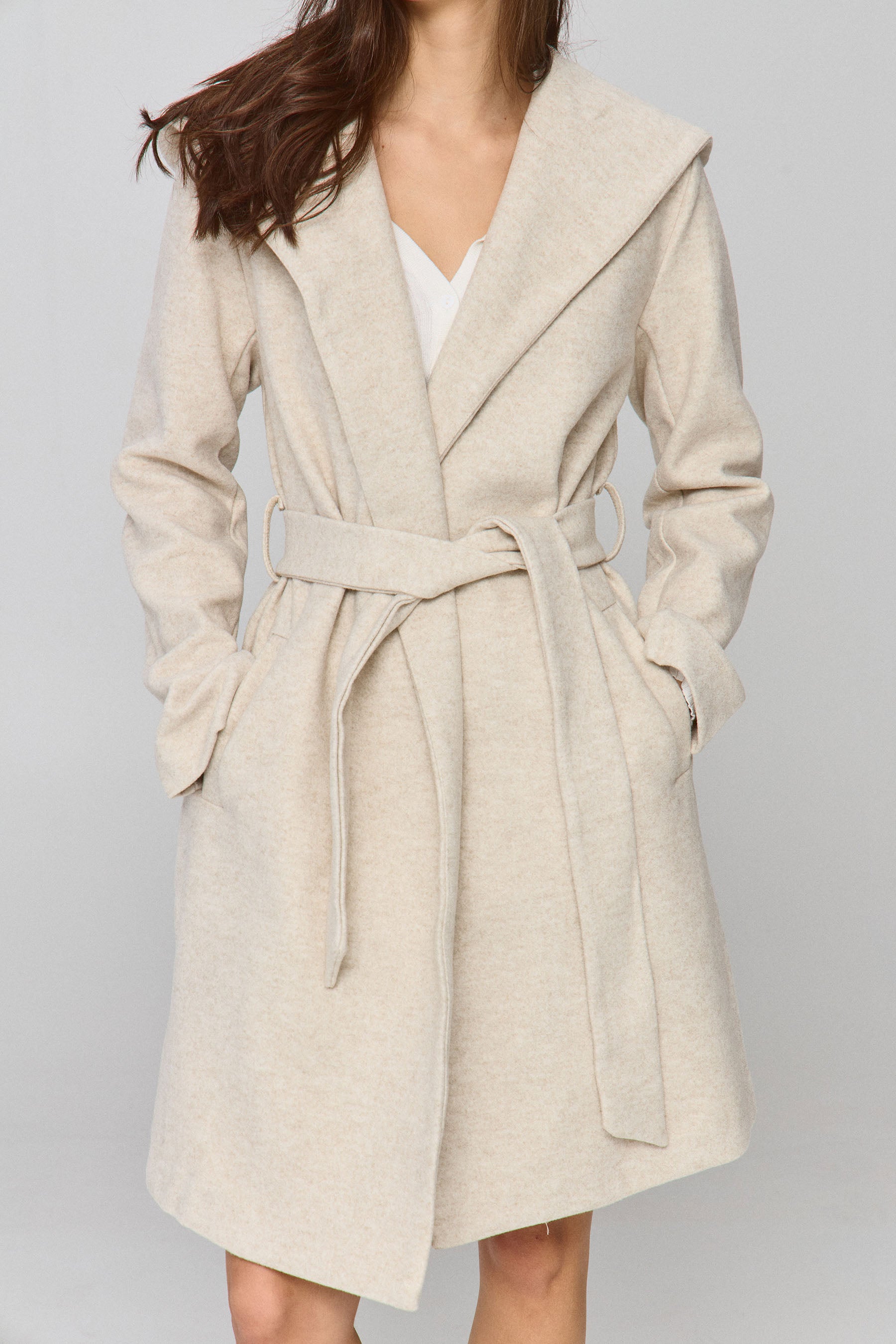 מעיל צמר עם קפוצ'ון