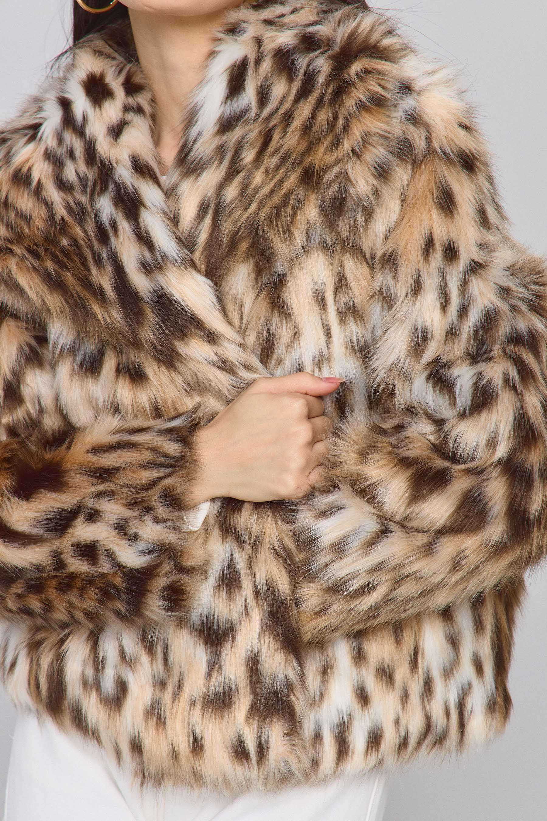 מעיל פרווה מנומר