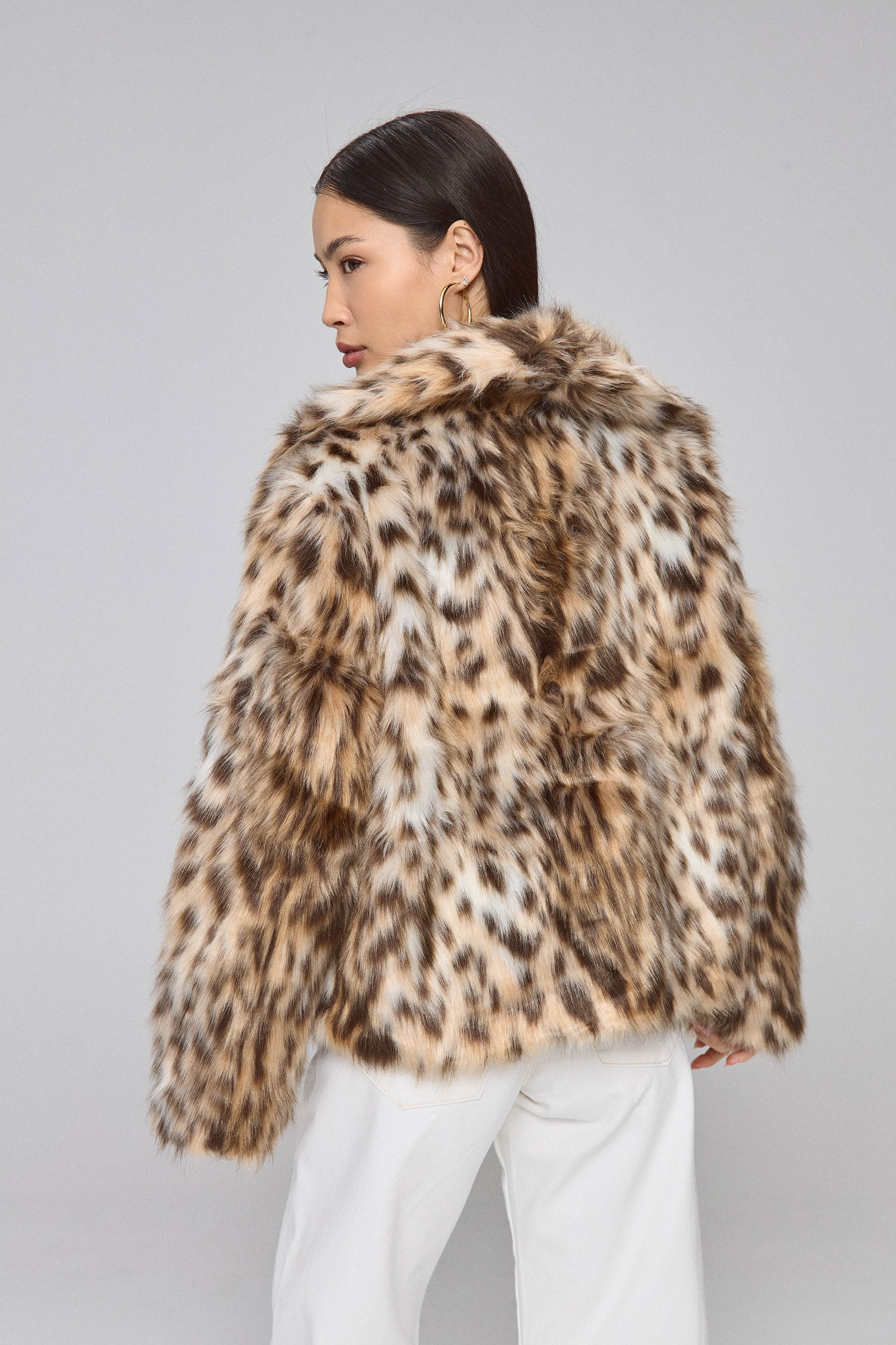 מעיל פרווה מנומר