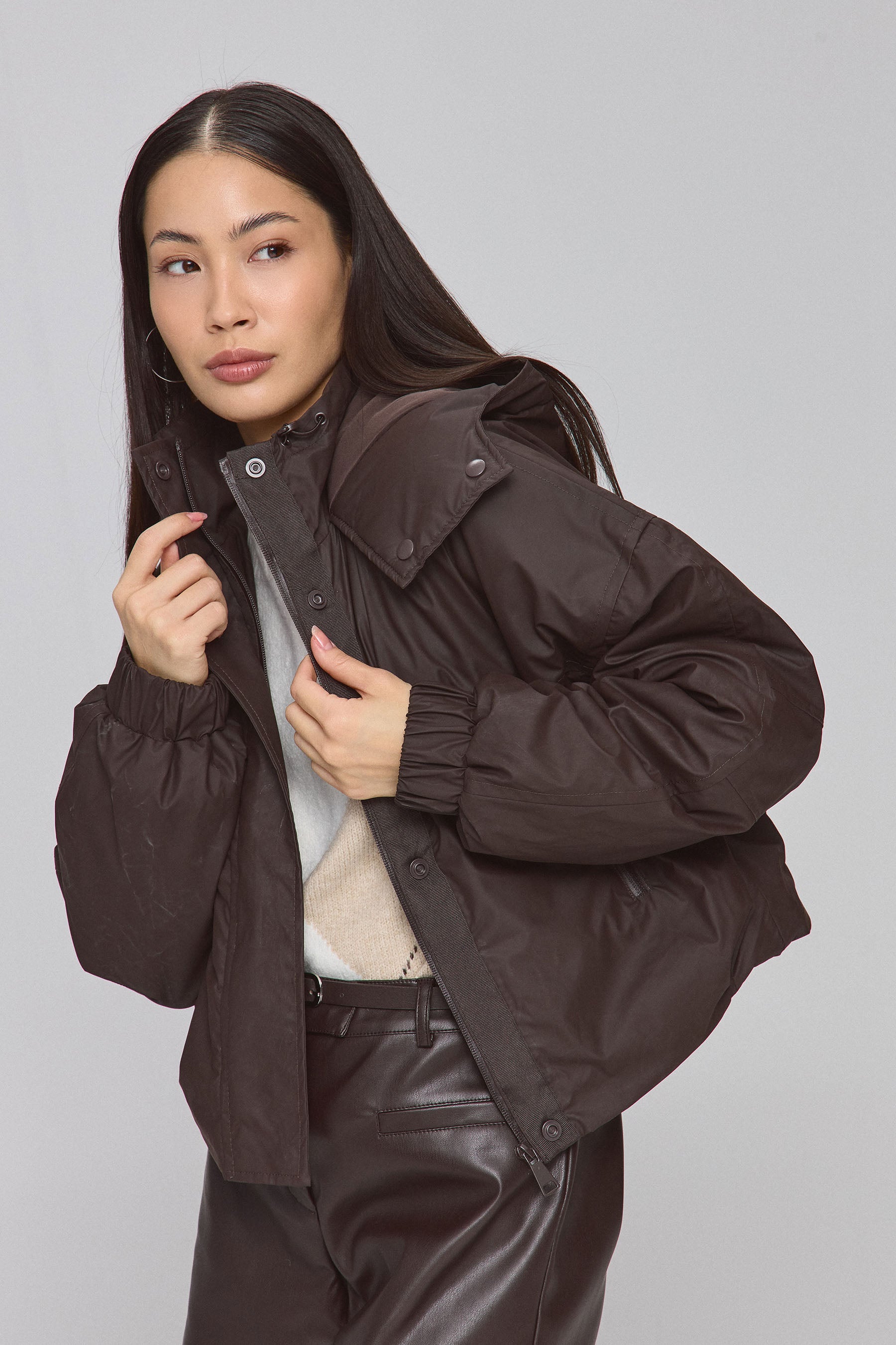 מעיל ניילון עם קפוצ'ון