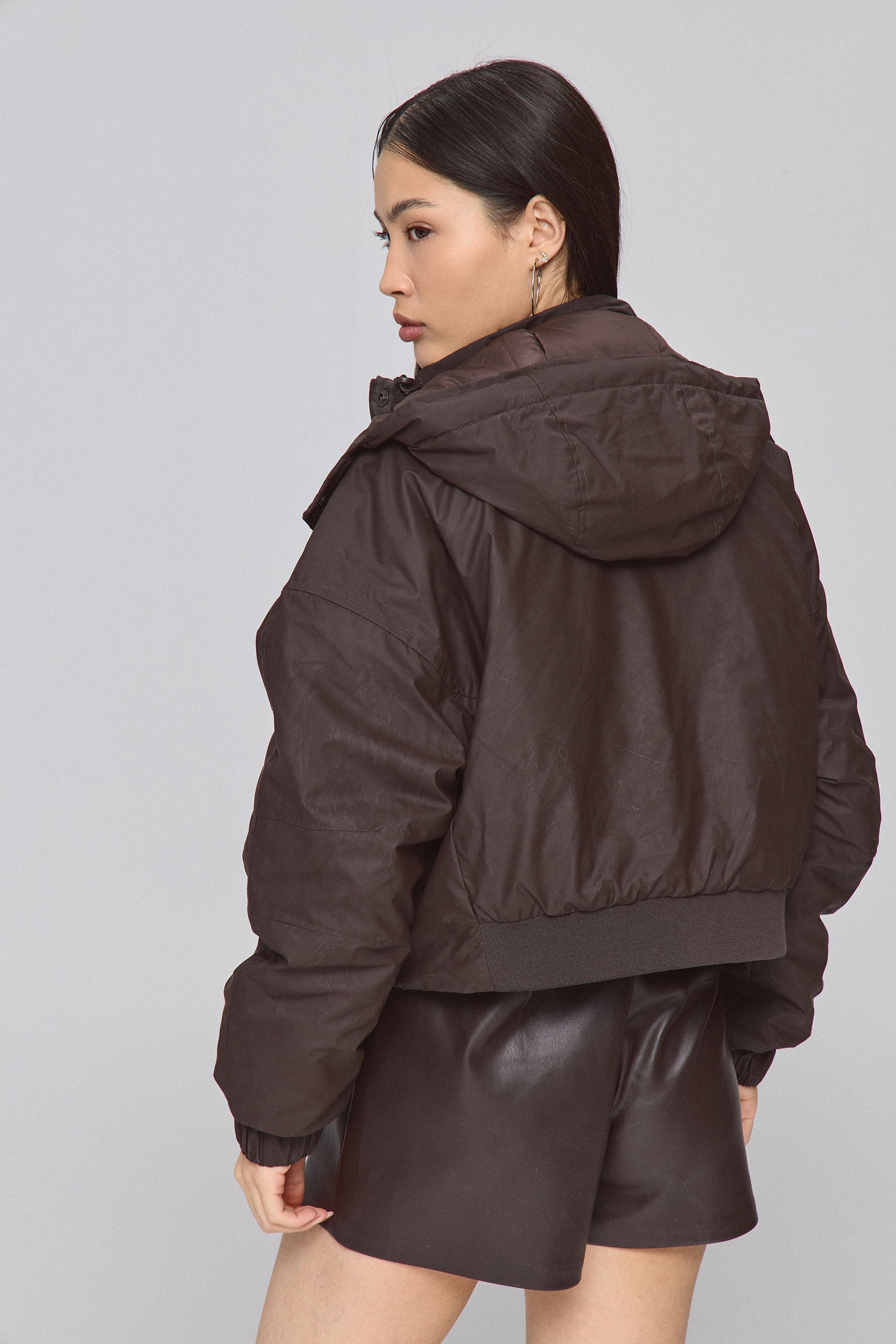 מעיל ניילון עם קפוצ'ון