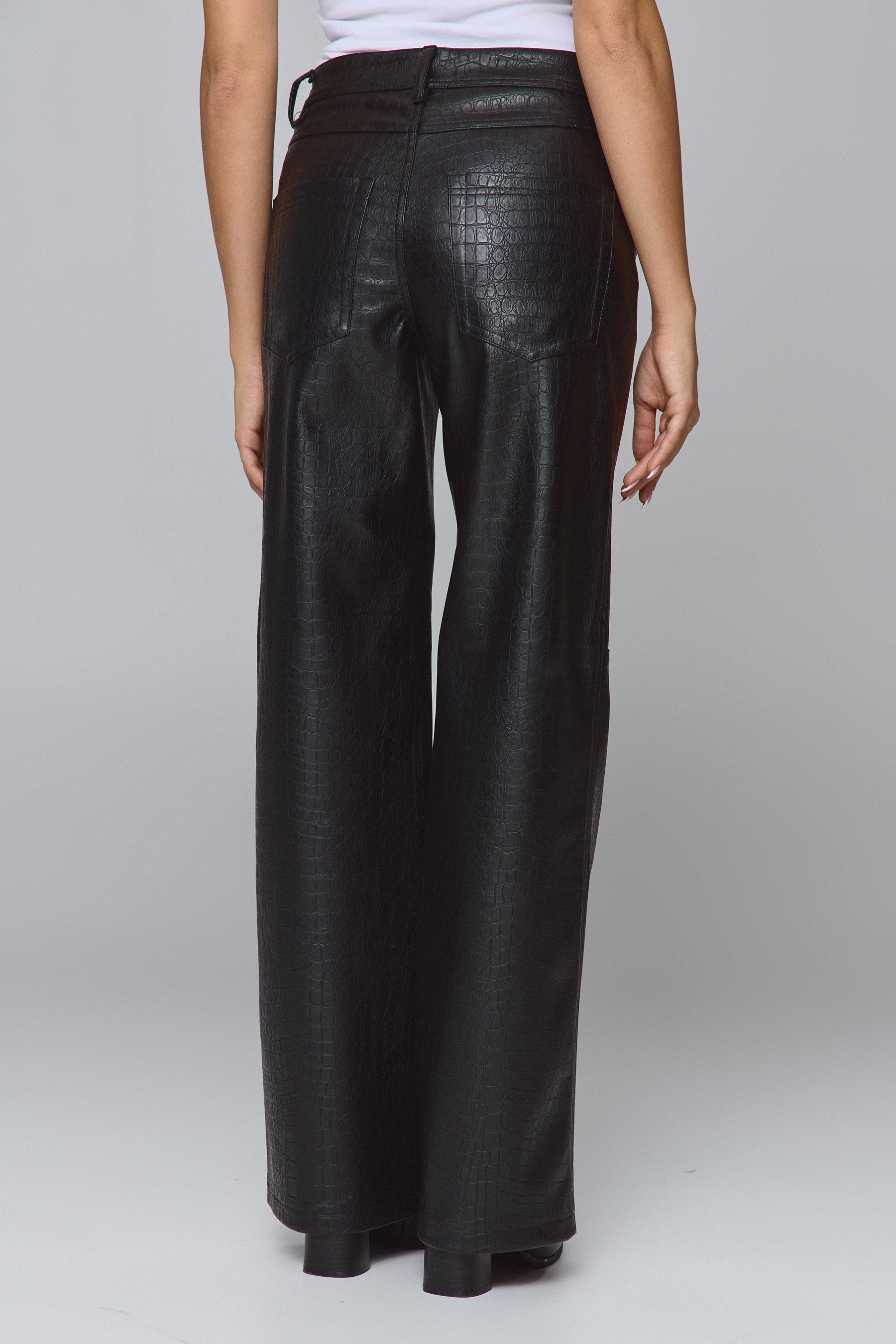 מכנס פוקטס קרוקו