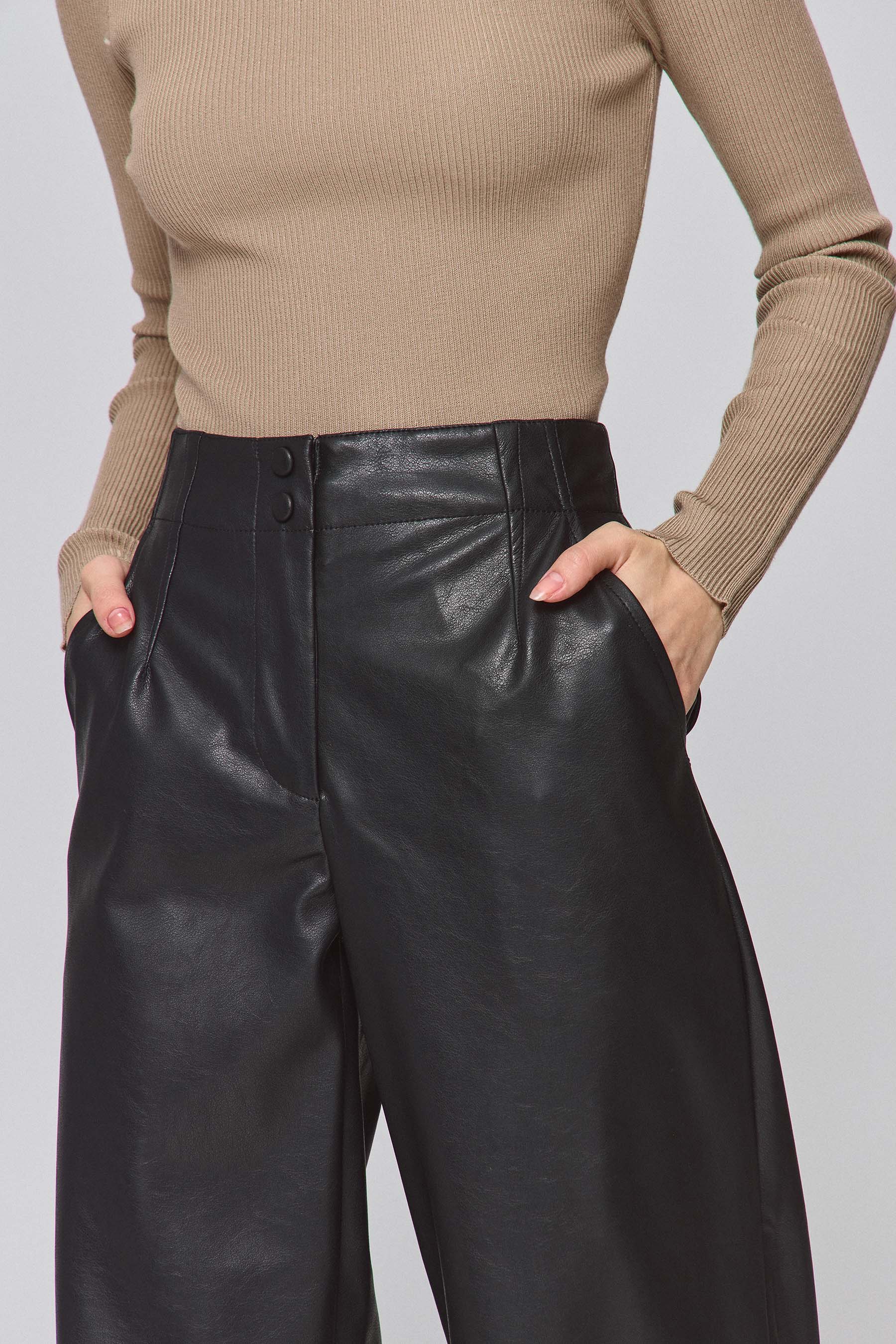 מכנס PU רוקי