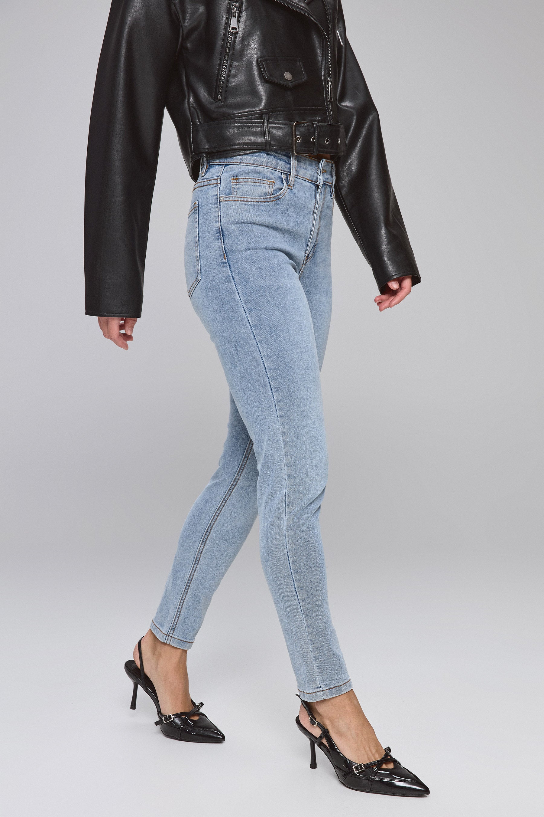 ג'ינס סקיני ניל