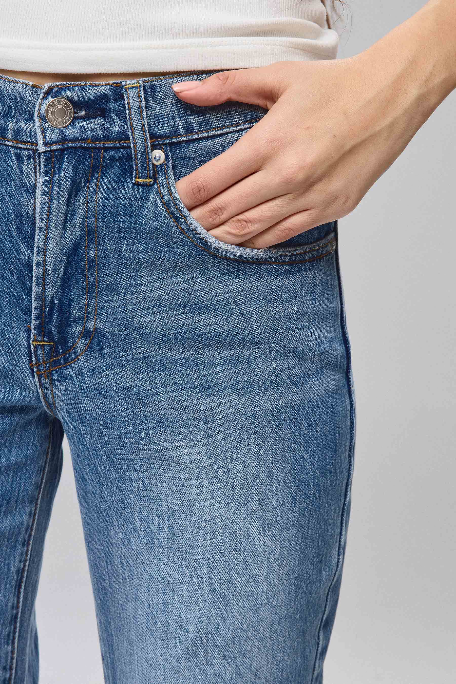 ג'ינס פדלפון נמוך סאני