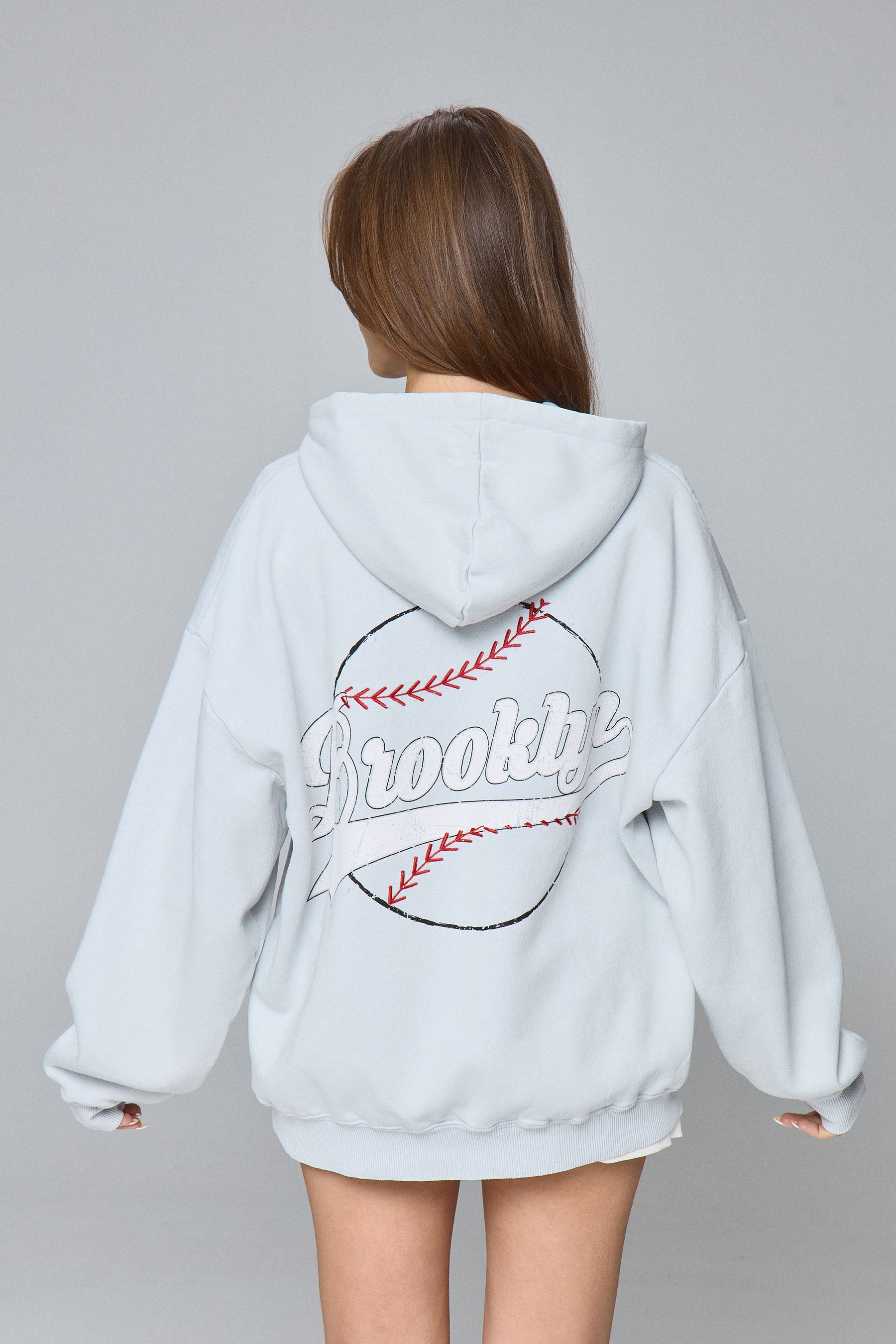 קפוצ'ון בייסבול אפור בהיר שטוף