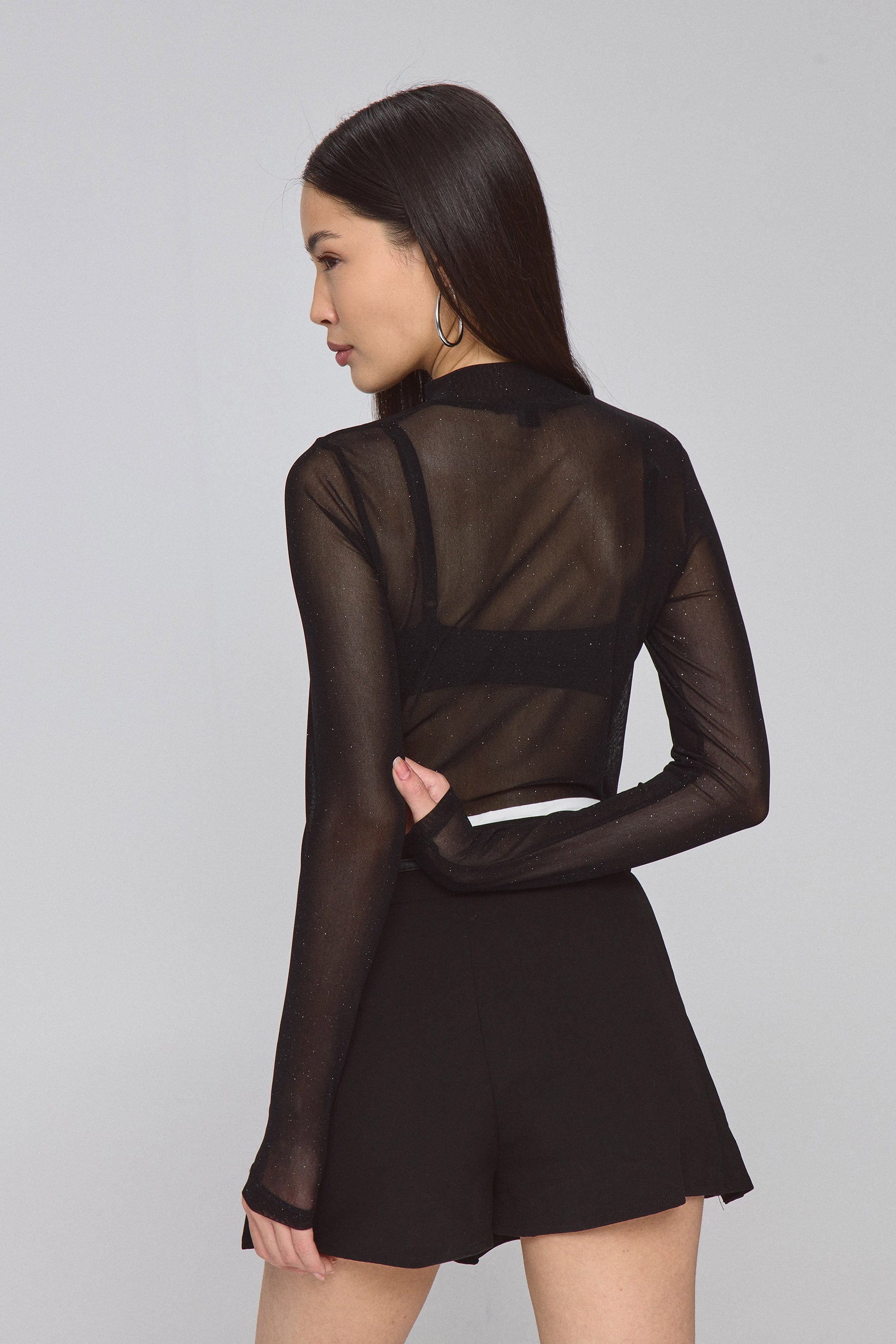 חולצת לורקס עם כיווץ קדמי