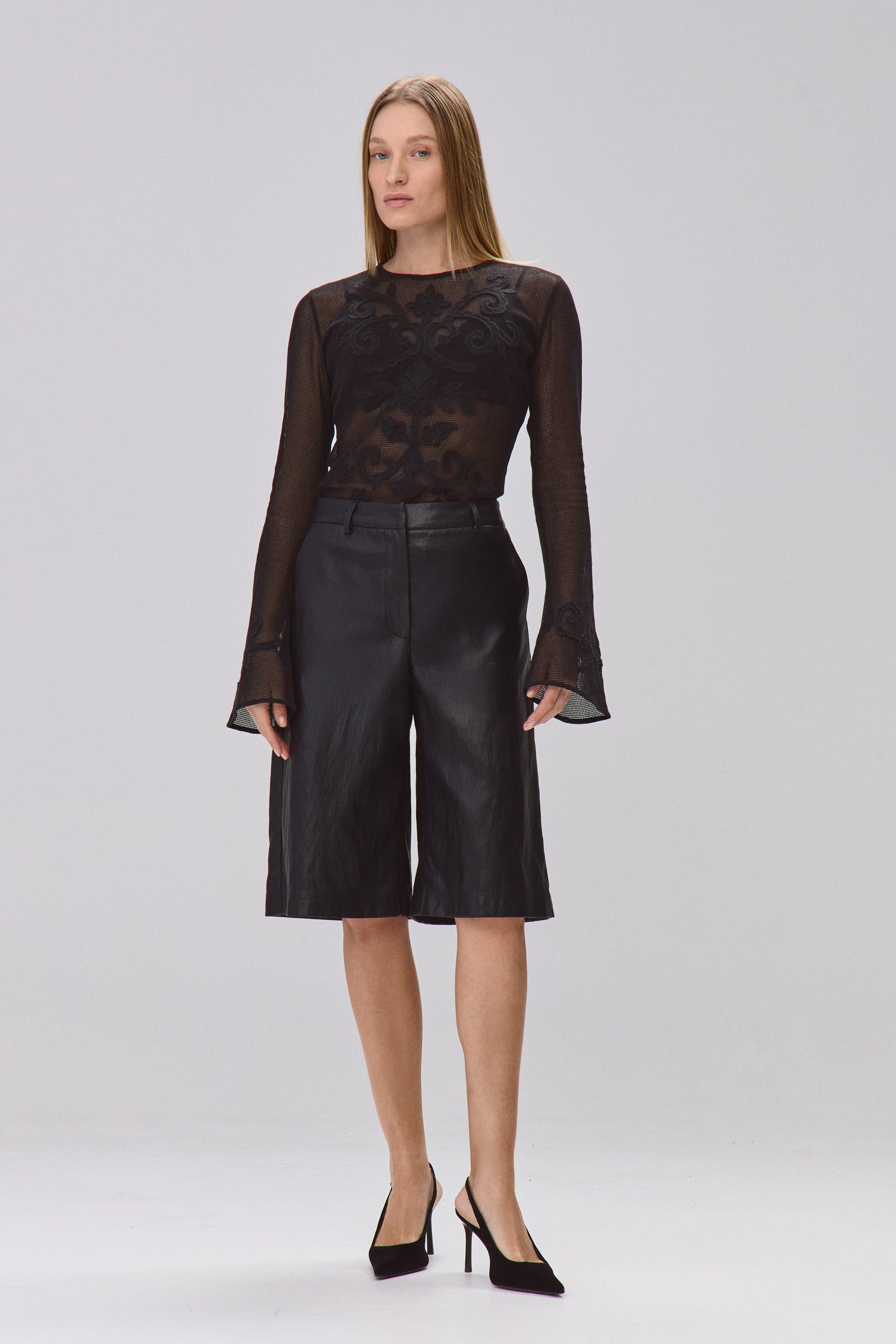 S חולצת תחרה