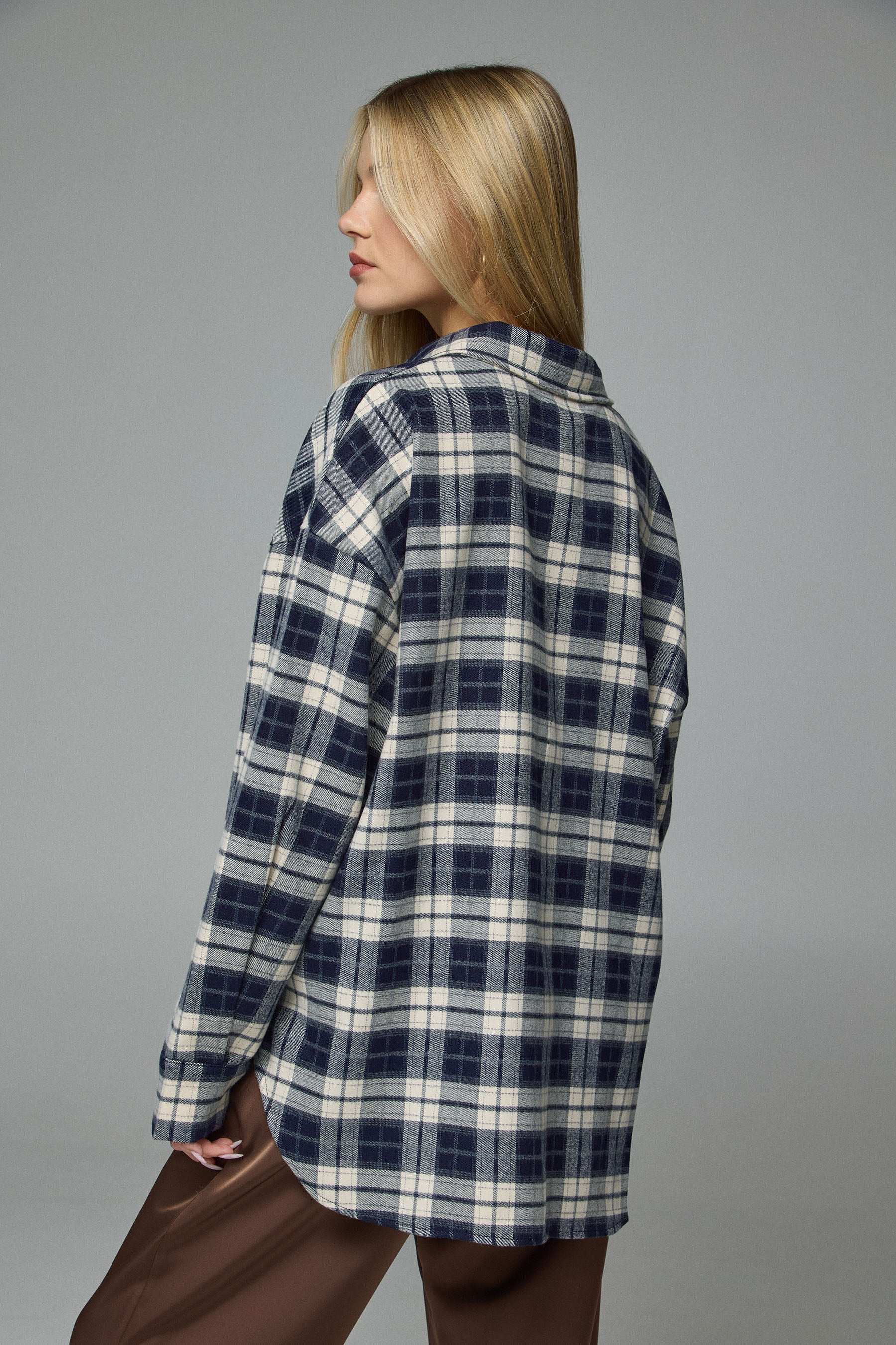 חולצת משבצות אוברסייז