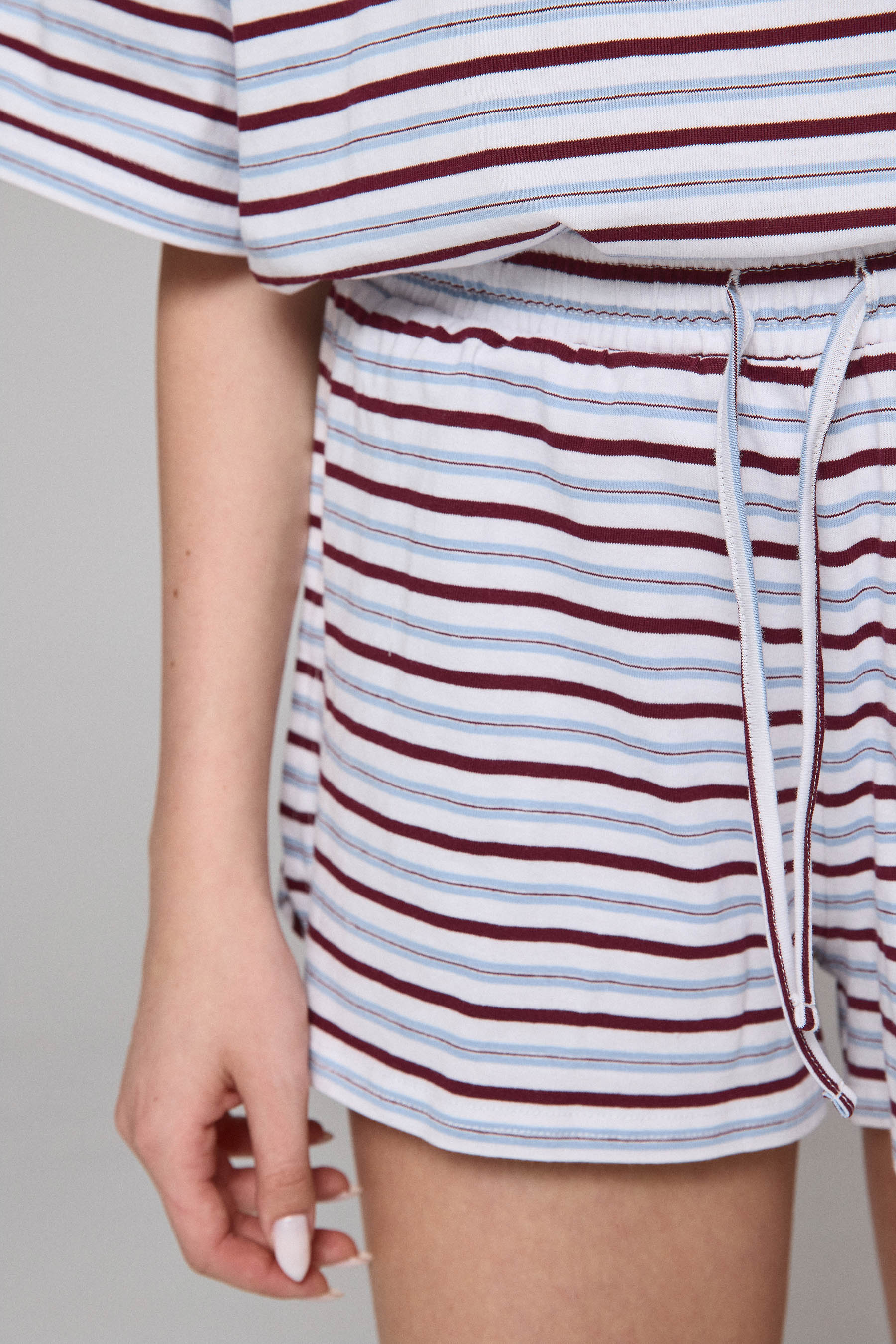 שורט ספורטיבי פסים סט