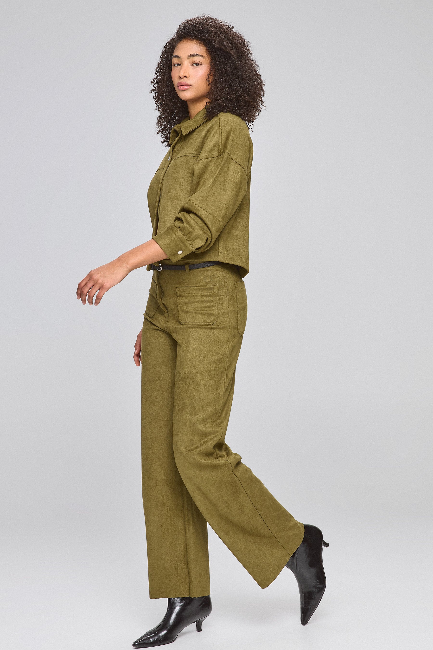 מכנסיים זמש עם חגורה דקה סט