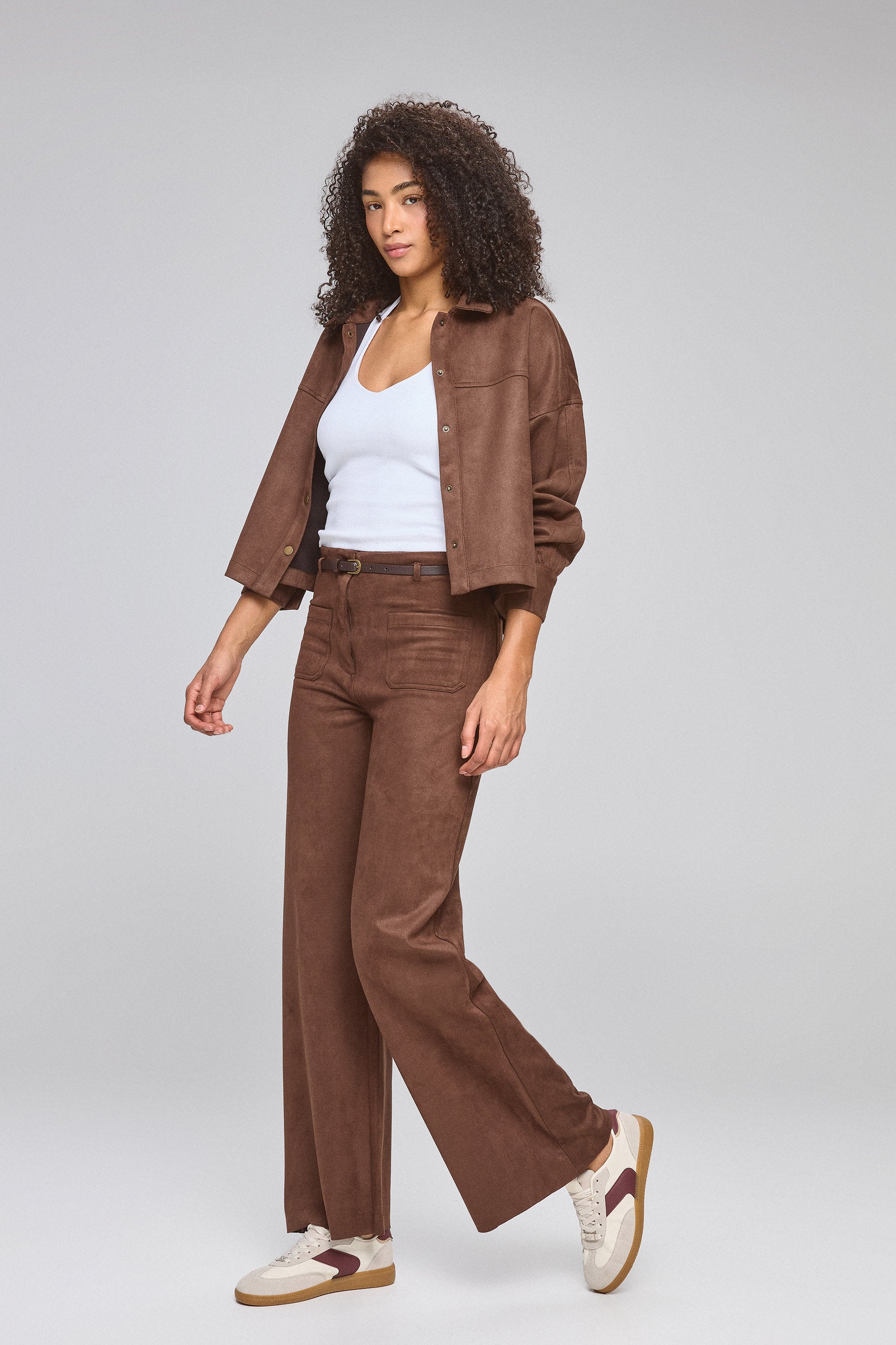 מכנסיים זמש עם חגורה דקה סט